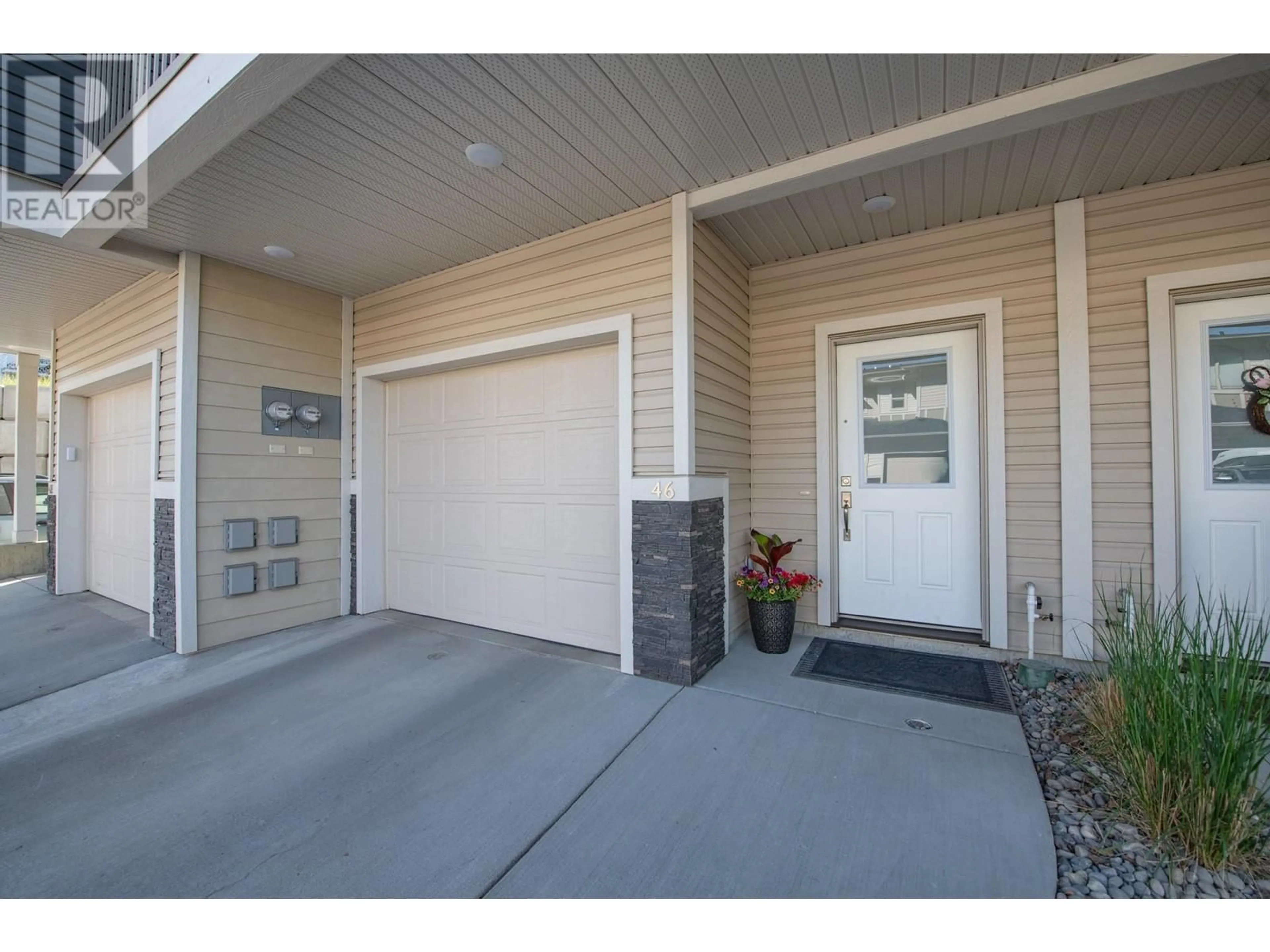 Indoor entryway for 46 - 4600 OKANAGAN AVENUE, Vernon British Columbia V1T0A8