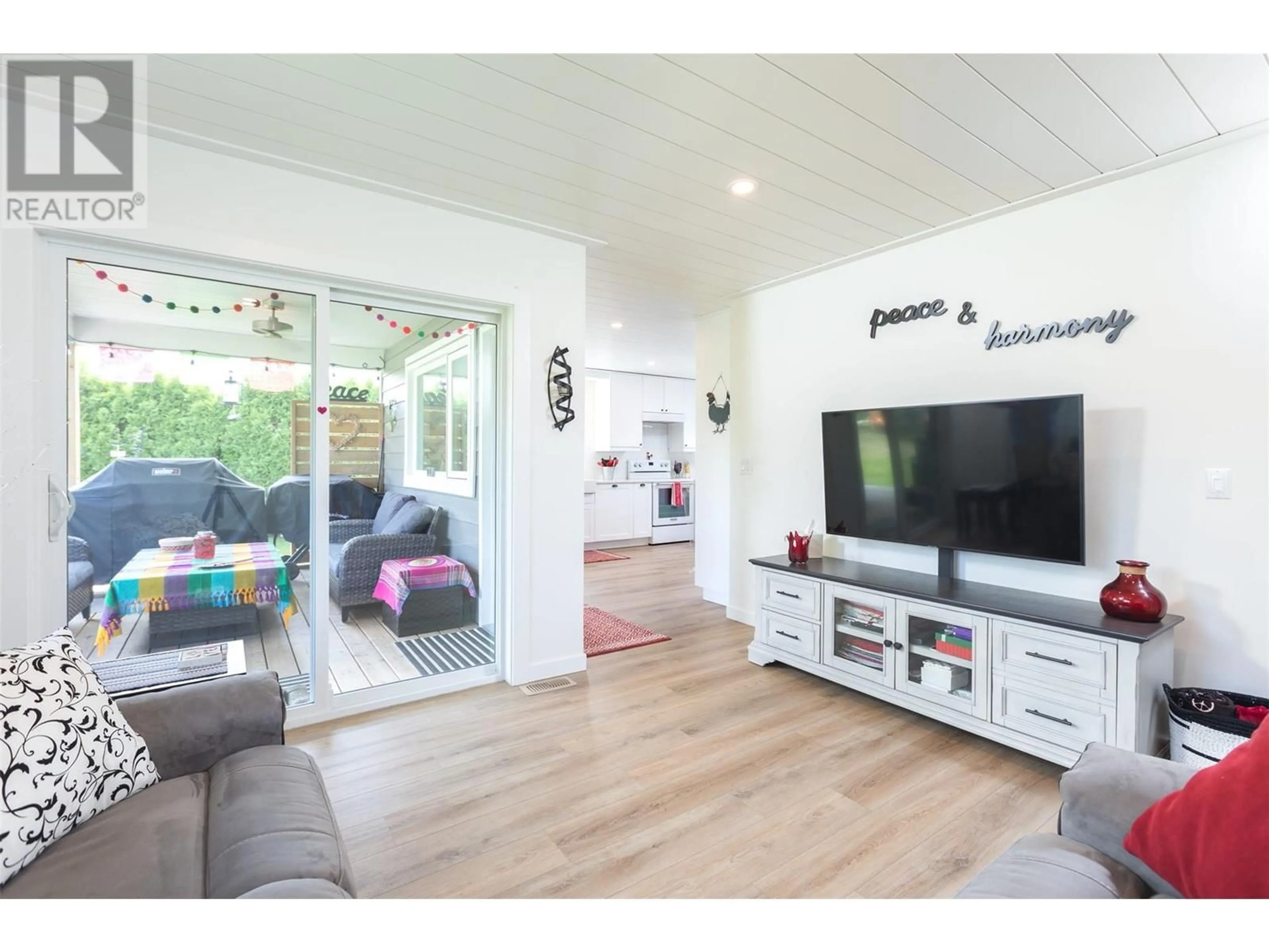 Unknown for 448 LAKEWAY DRIVE, Kelowna British Columbia V1W3S4