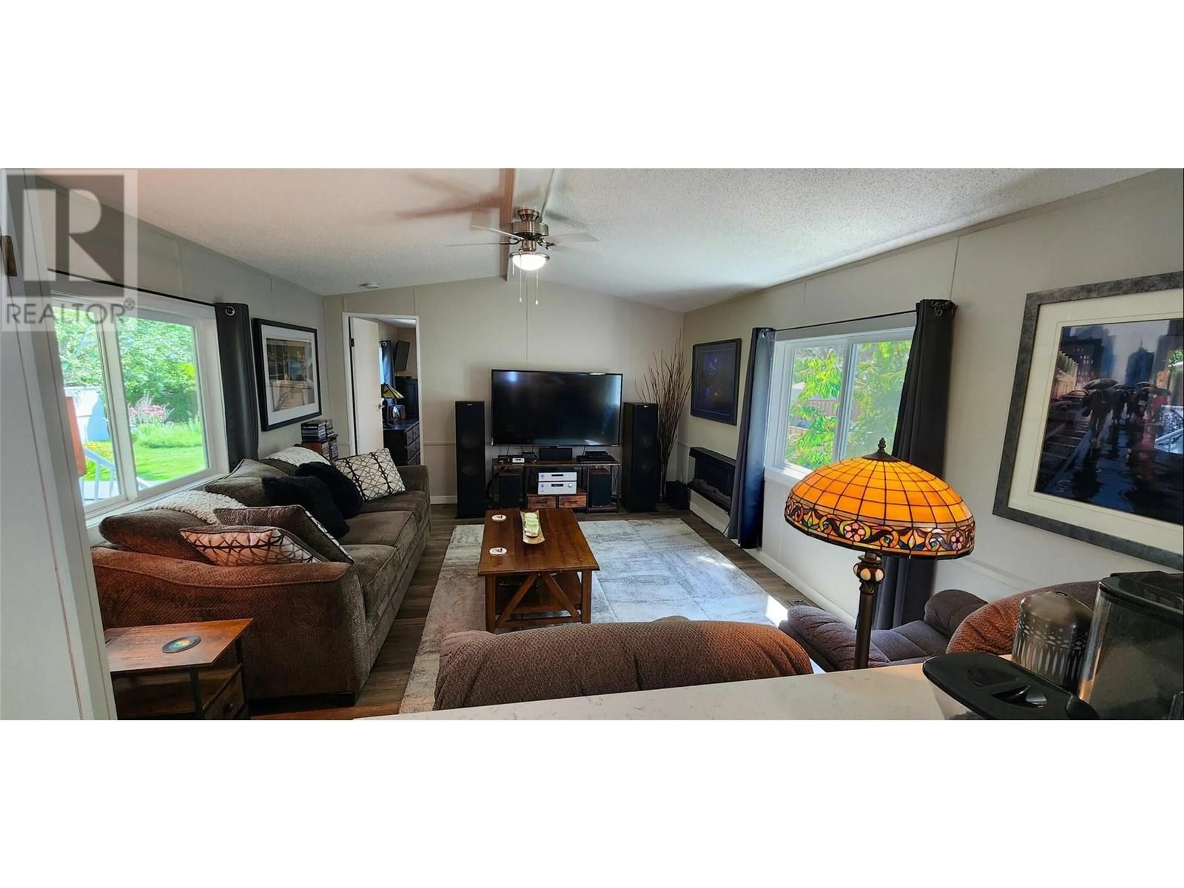 Living room with furniture, unknown for 715 10TH AVENUE, Keremeos British Columbia V0X1N3