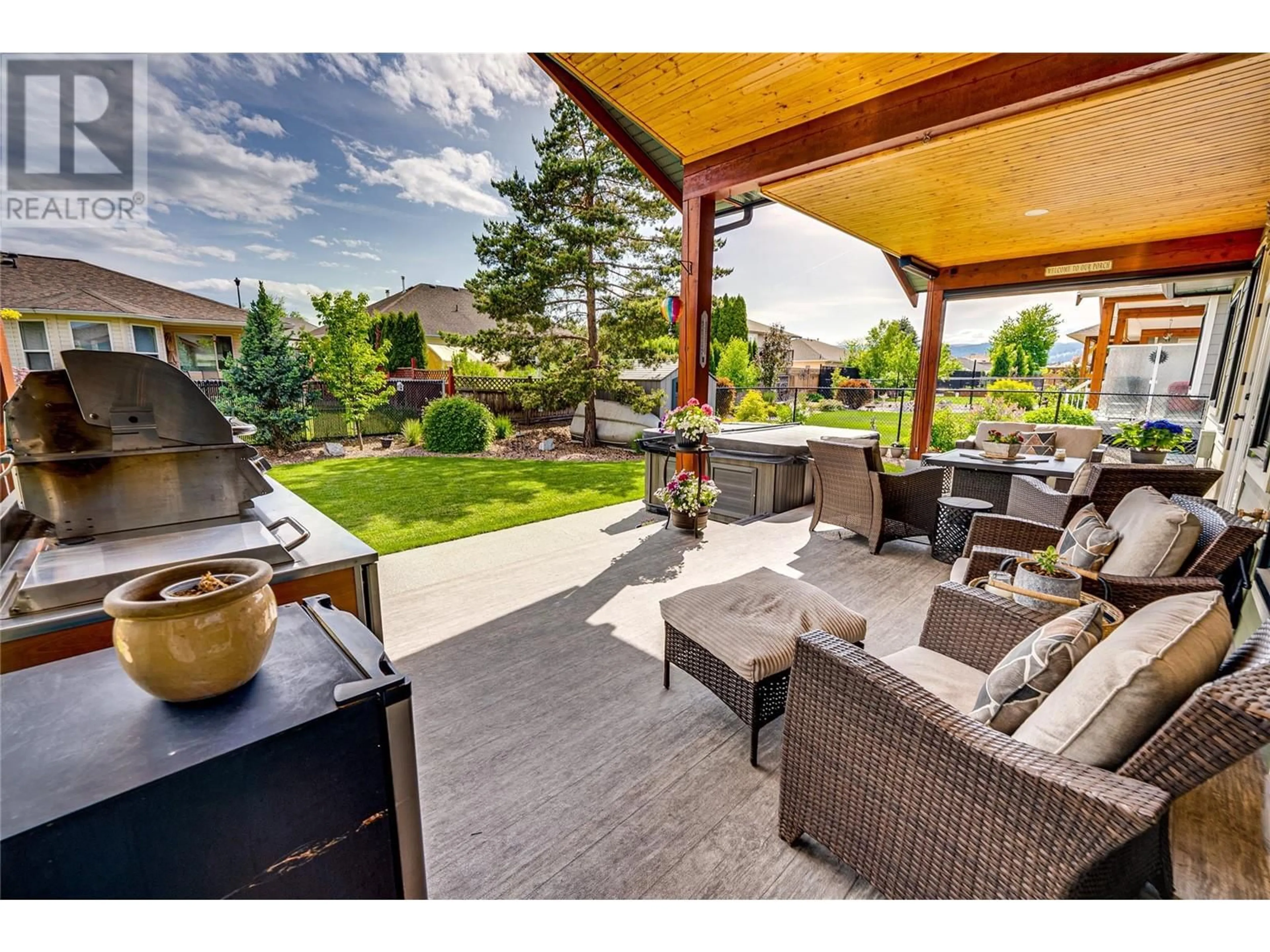 Patio, unknown for 8 - 2444 YORK AVENUE, Armstrong British Columbia V4Y0Y3