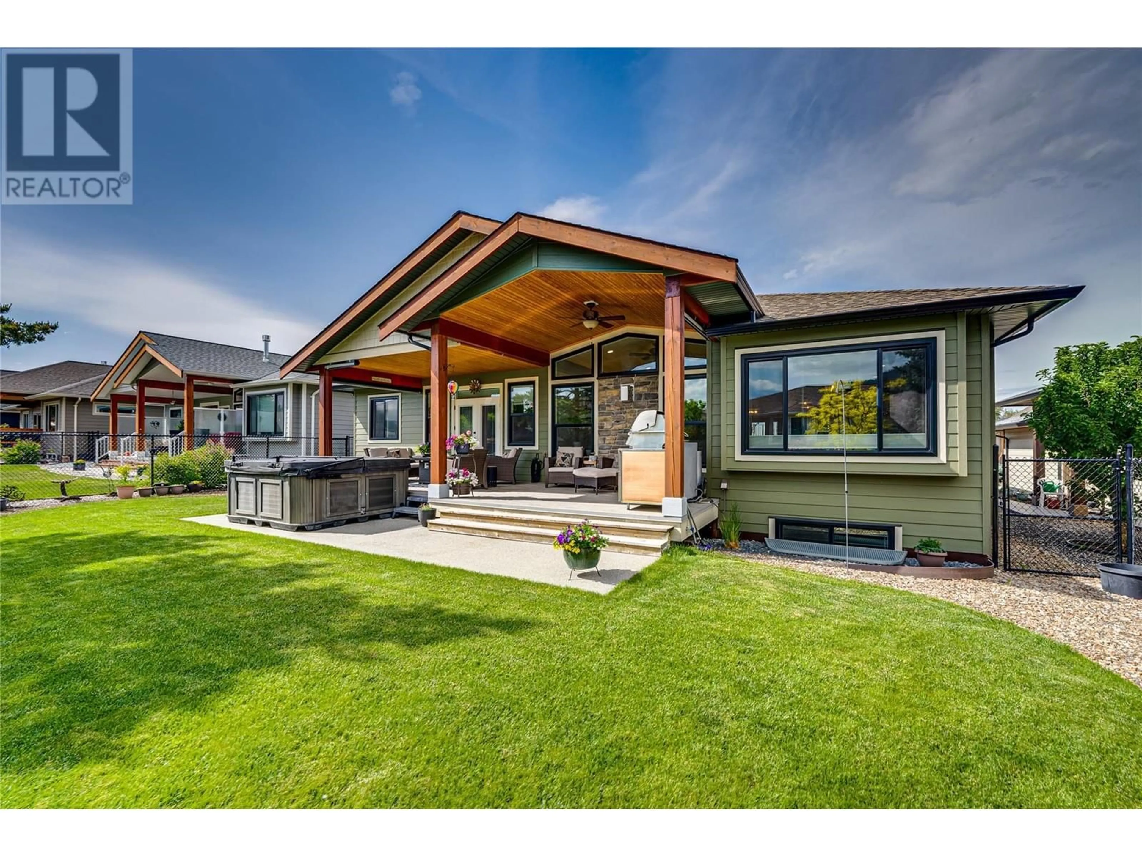 Unknown for 8 - 2444 YORK AVENUE, Armstrong British Columbia V4Y0Y3