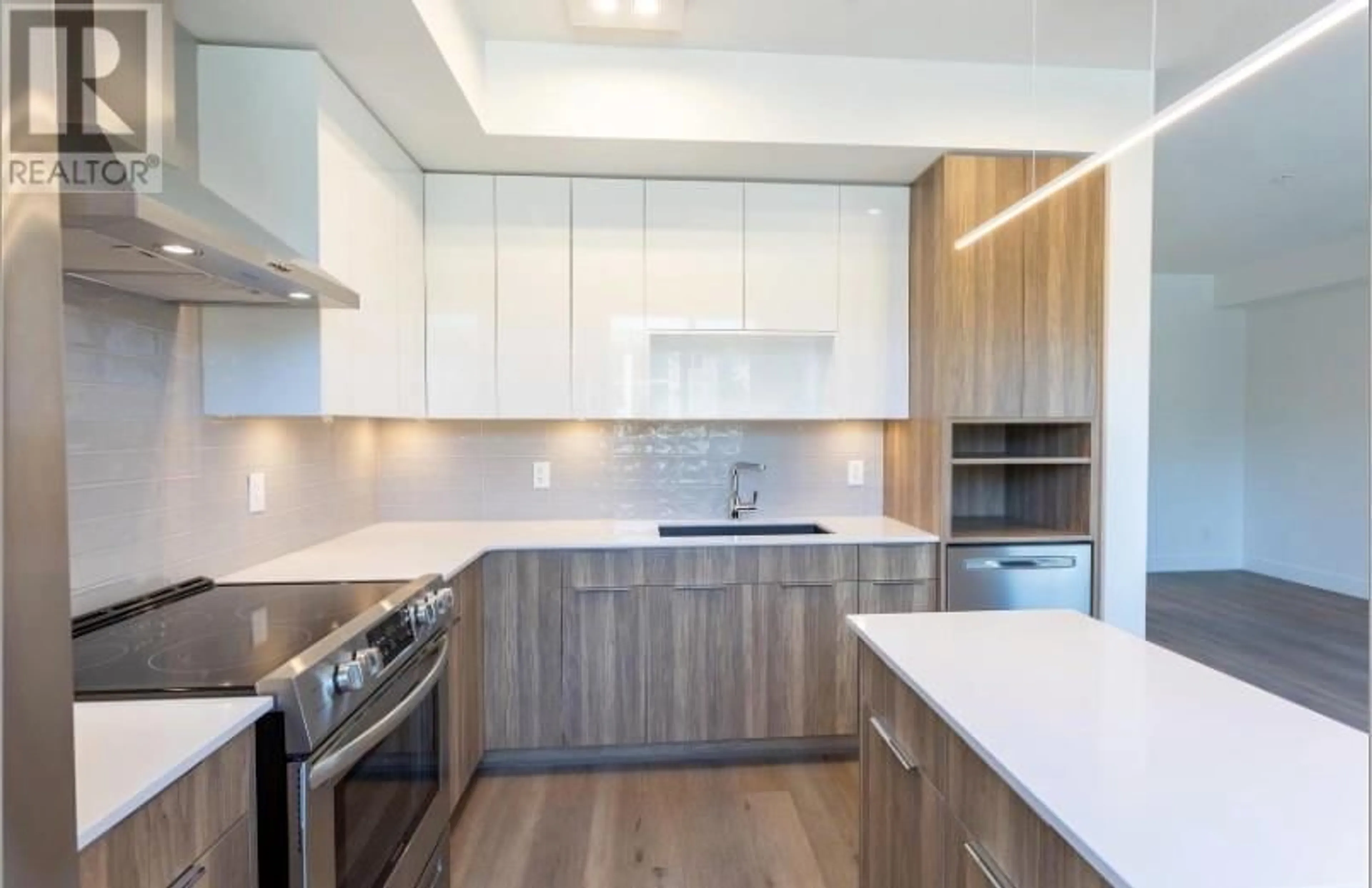 Unknown for 303 - 3642 MISSION SPRINGS DRIVE, Kelowna British Columbia V1W0E1