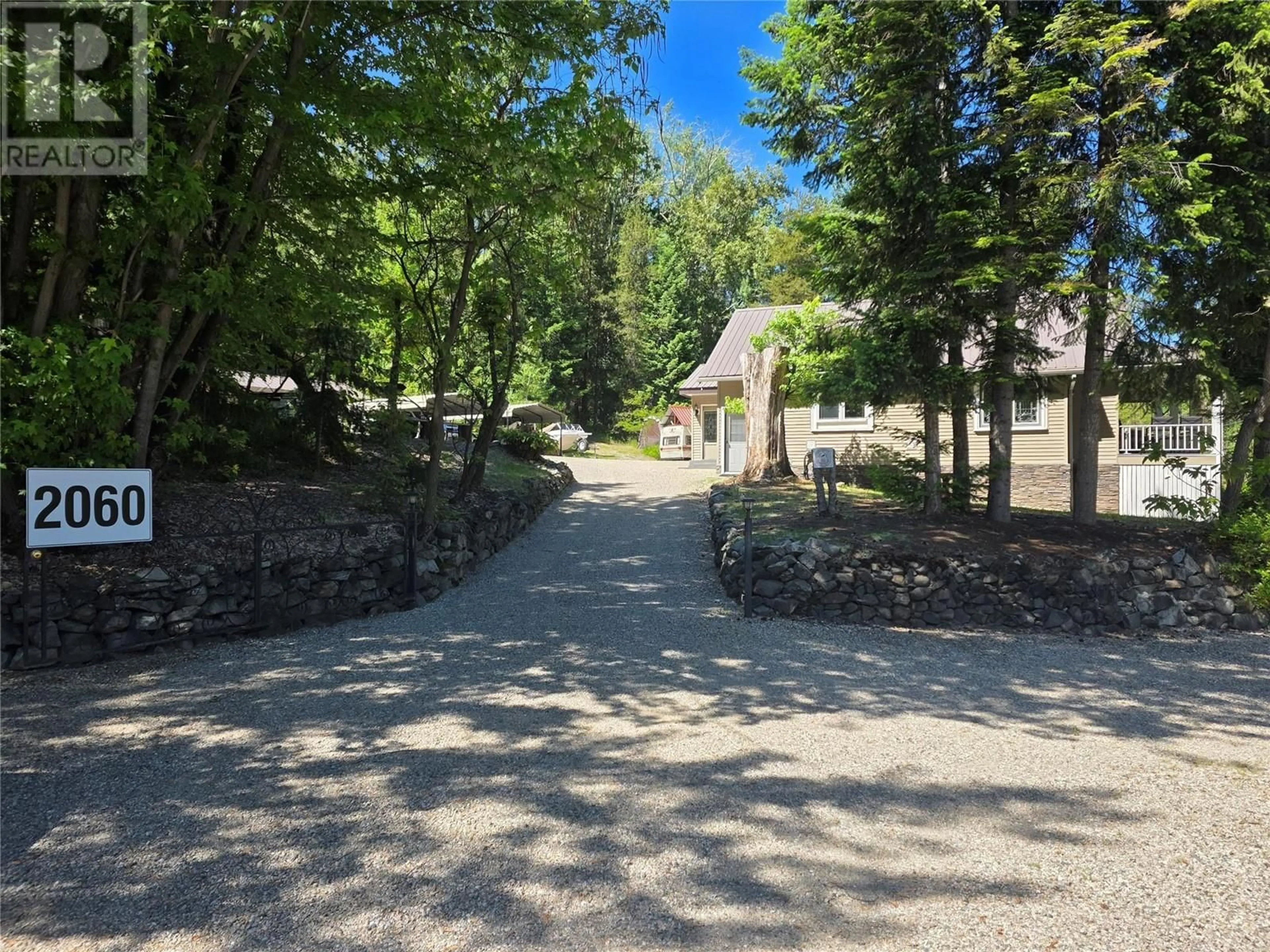 A pic from outside/outdoor area/front of a property/back of a property/a pic from drone, street for 2060 CASINO ROAD, Trail British Columbia V1R4X3