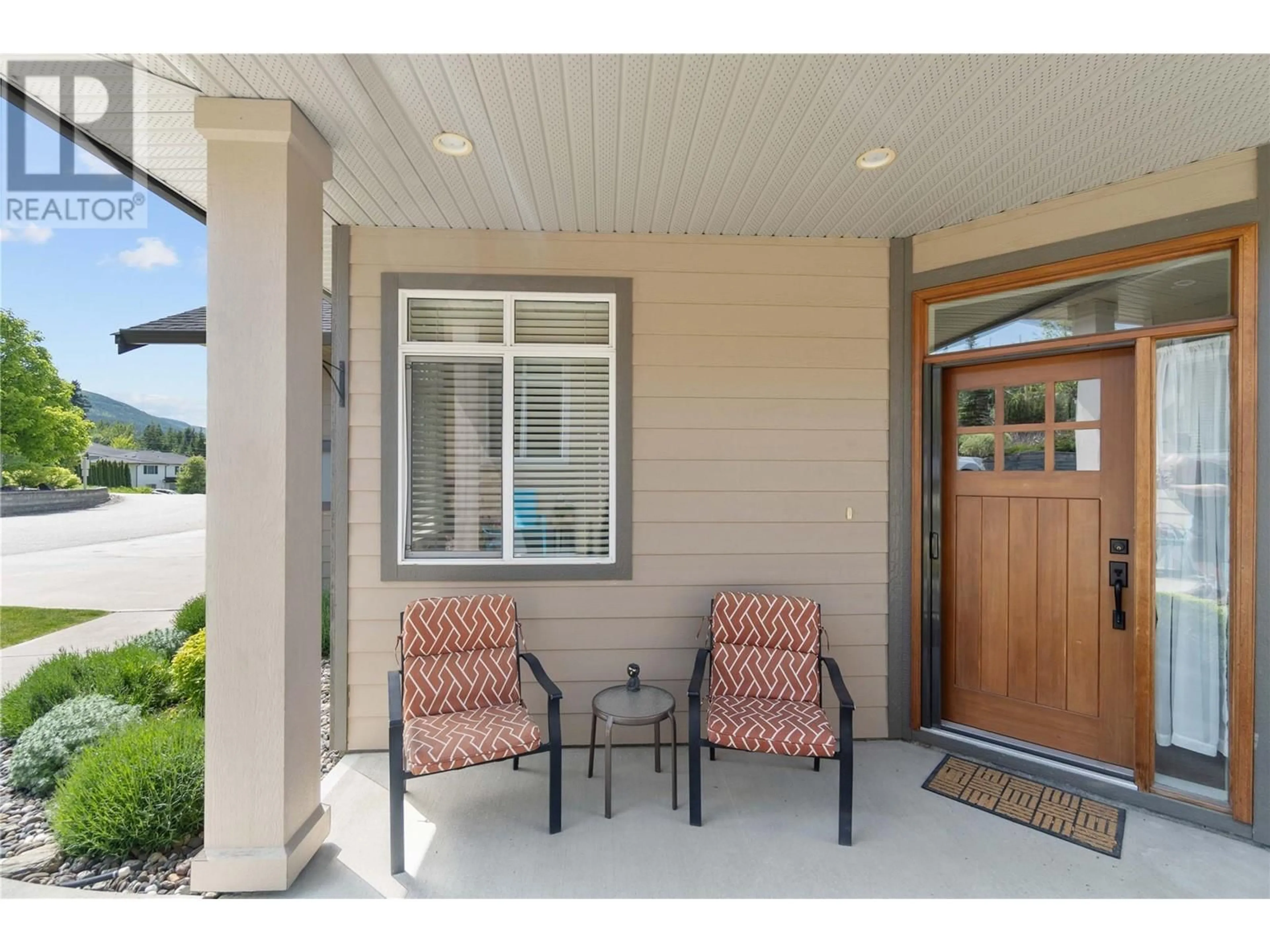 Indoor entryway for 4 - 1431 AUTO ROAD SOUTHEAST, Salmon Arm British Columbia V1E0C1