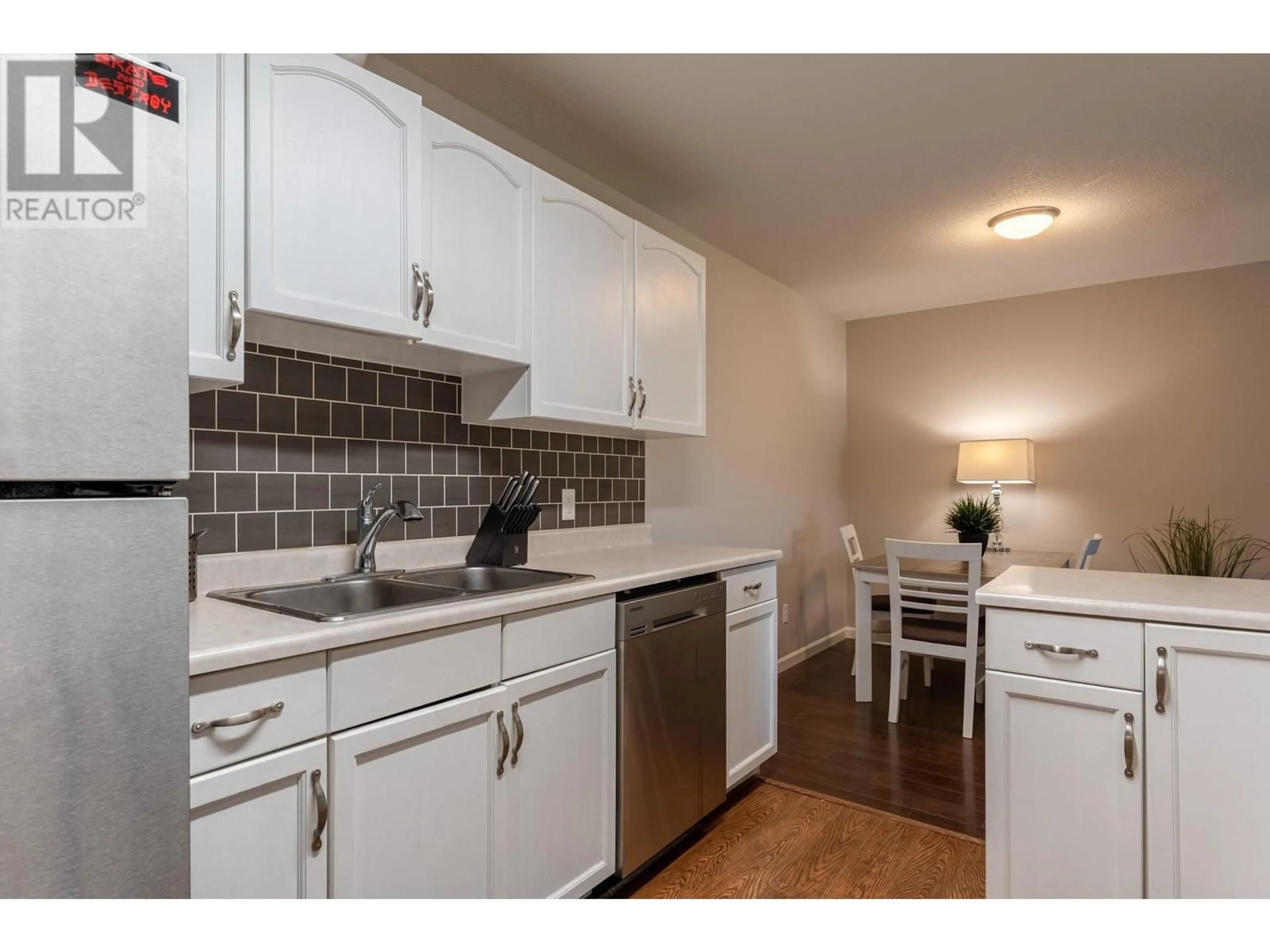 Standard kitchen, unknown for 313 - 3160 CASORSO ROAD, Kelowna British Columbia V4T1X4