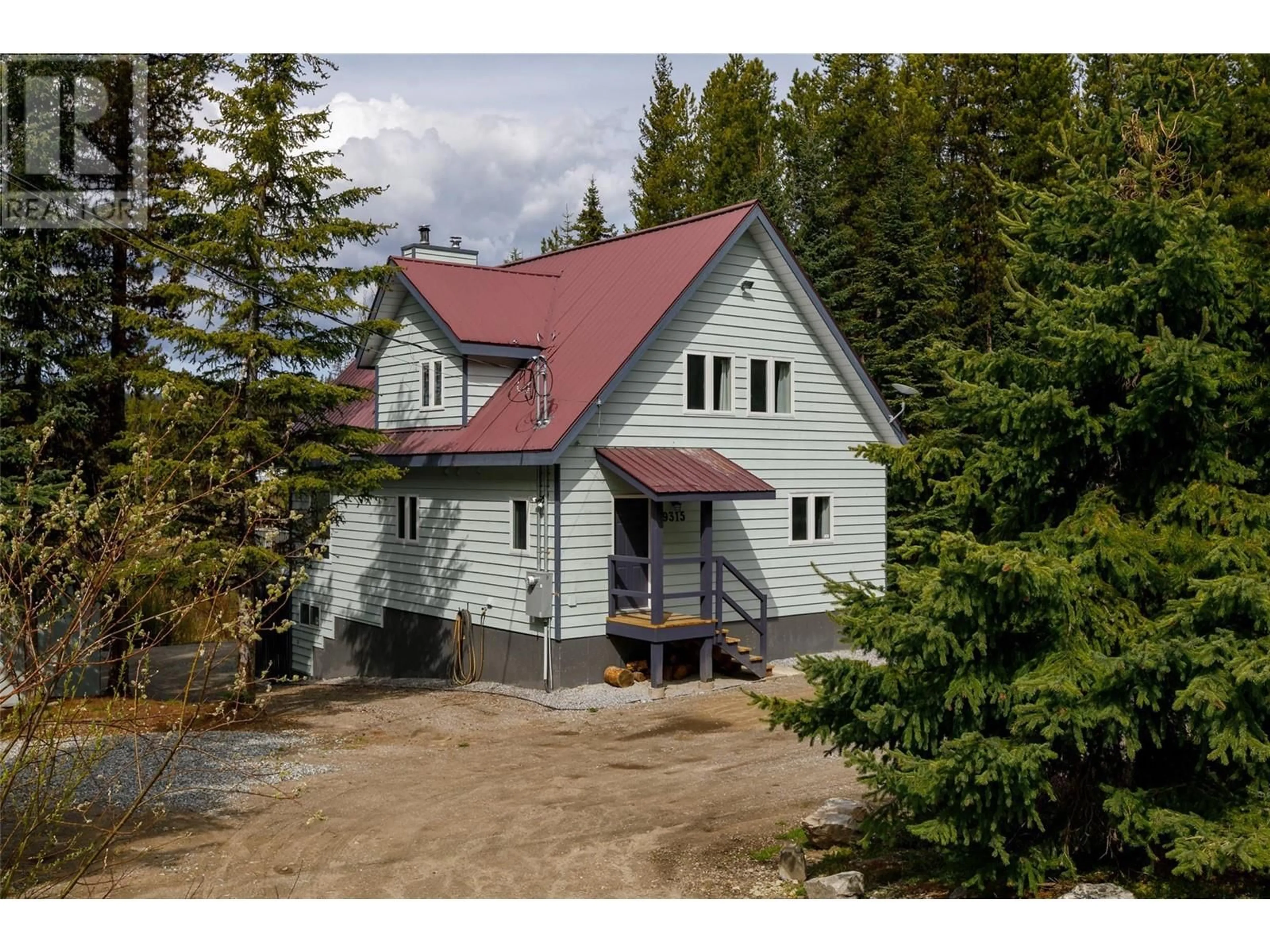 A pic from outside/outdoor area/front of a property/back of a property/a pic from drone, unknown for 9315 PARADISE ROAD, Kelowna British Columbia V1P1K4