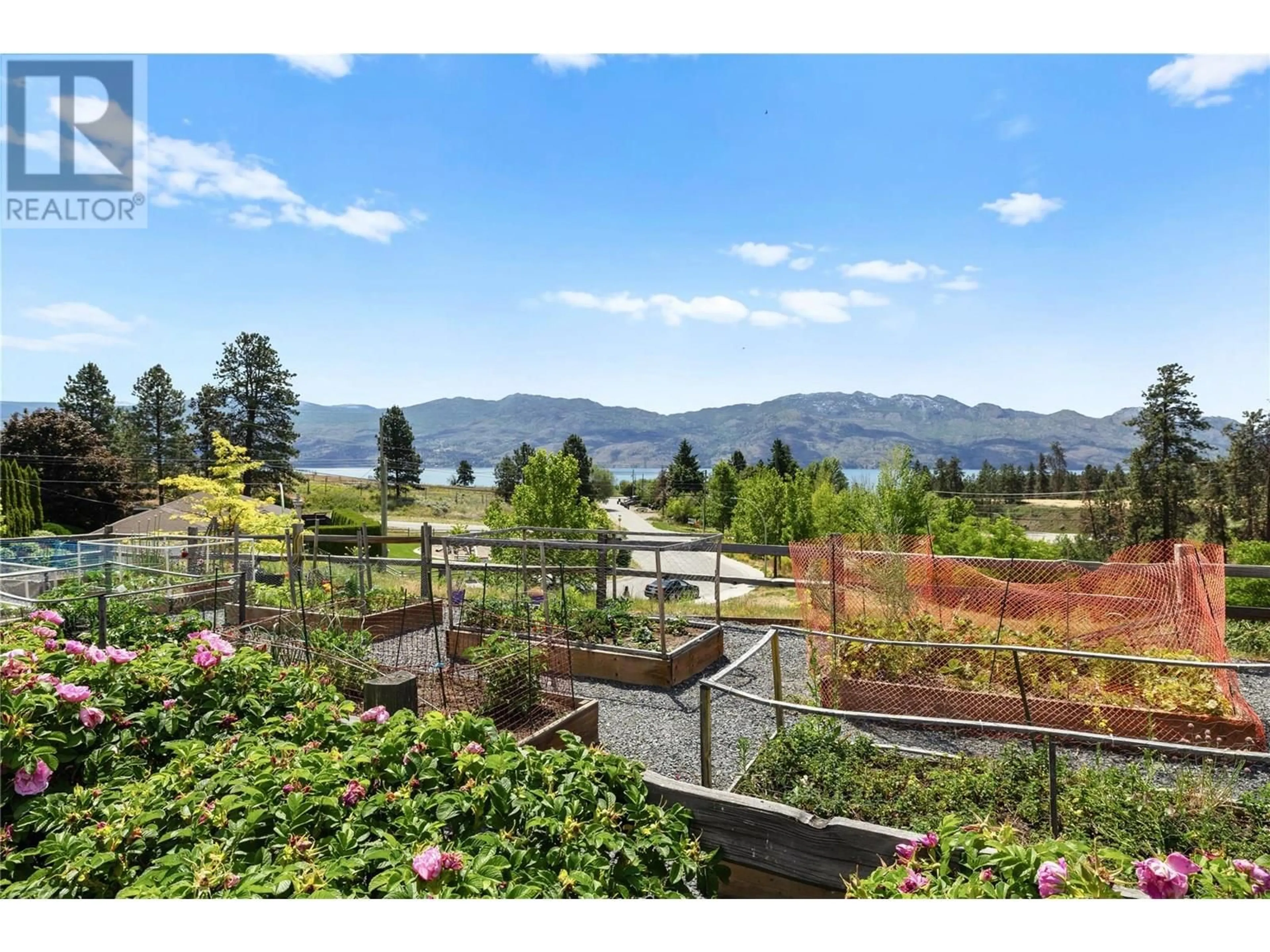 Patio, water/lake/river/ocean view for 303 - 2250 MAJOROS ROAD, West Kelowna British Columbia V4T0A6