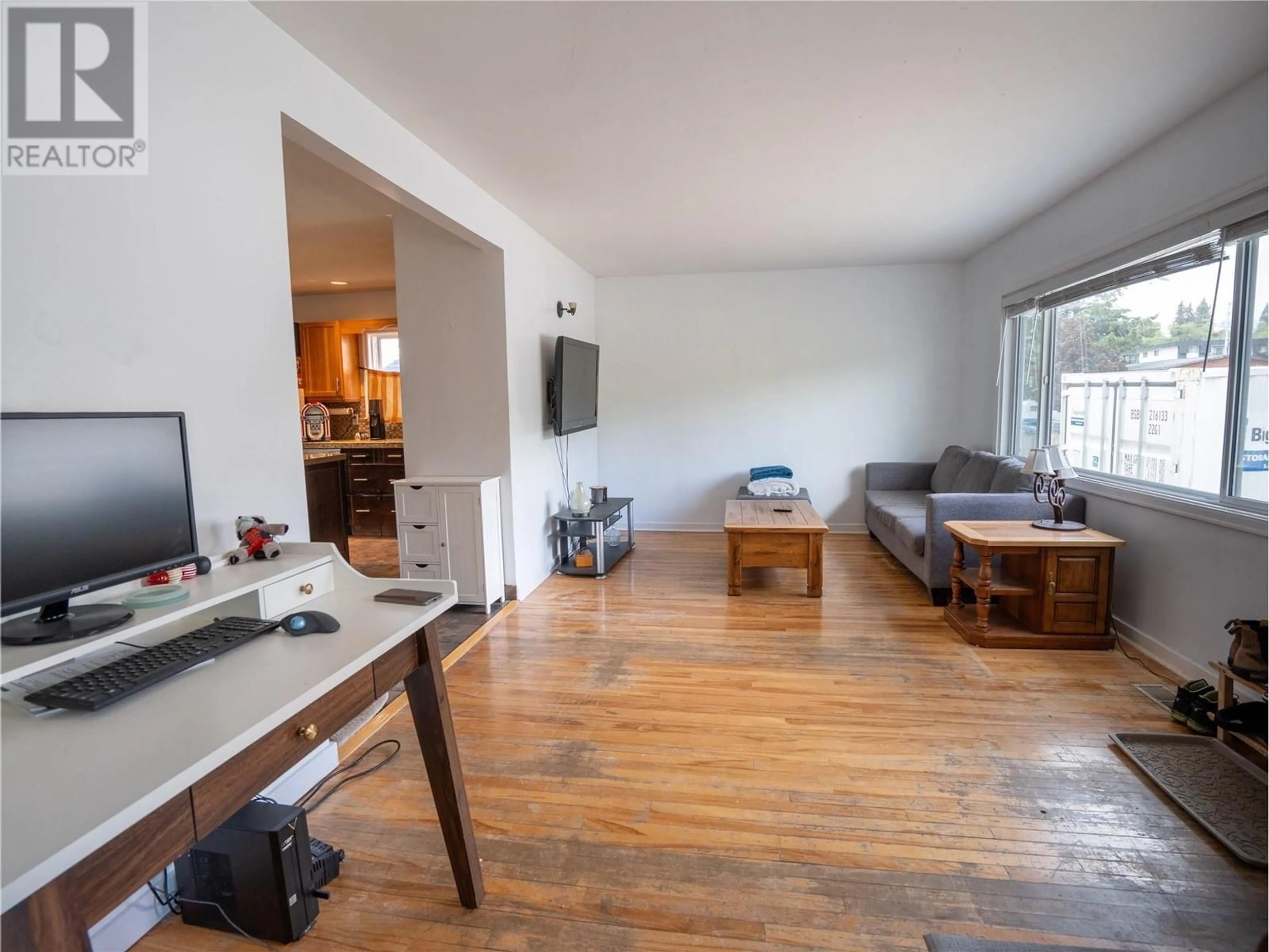A pic of a room for 989 KILWINNING STREET, Penticton British Columbia V2A4N8