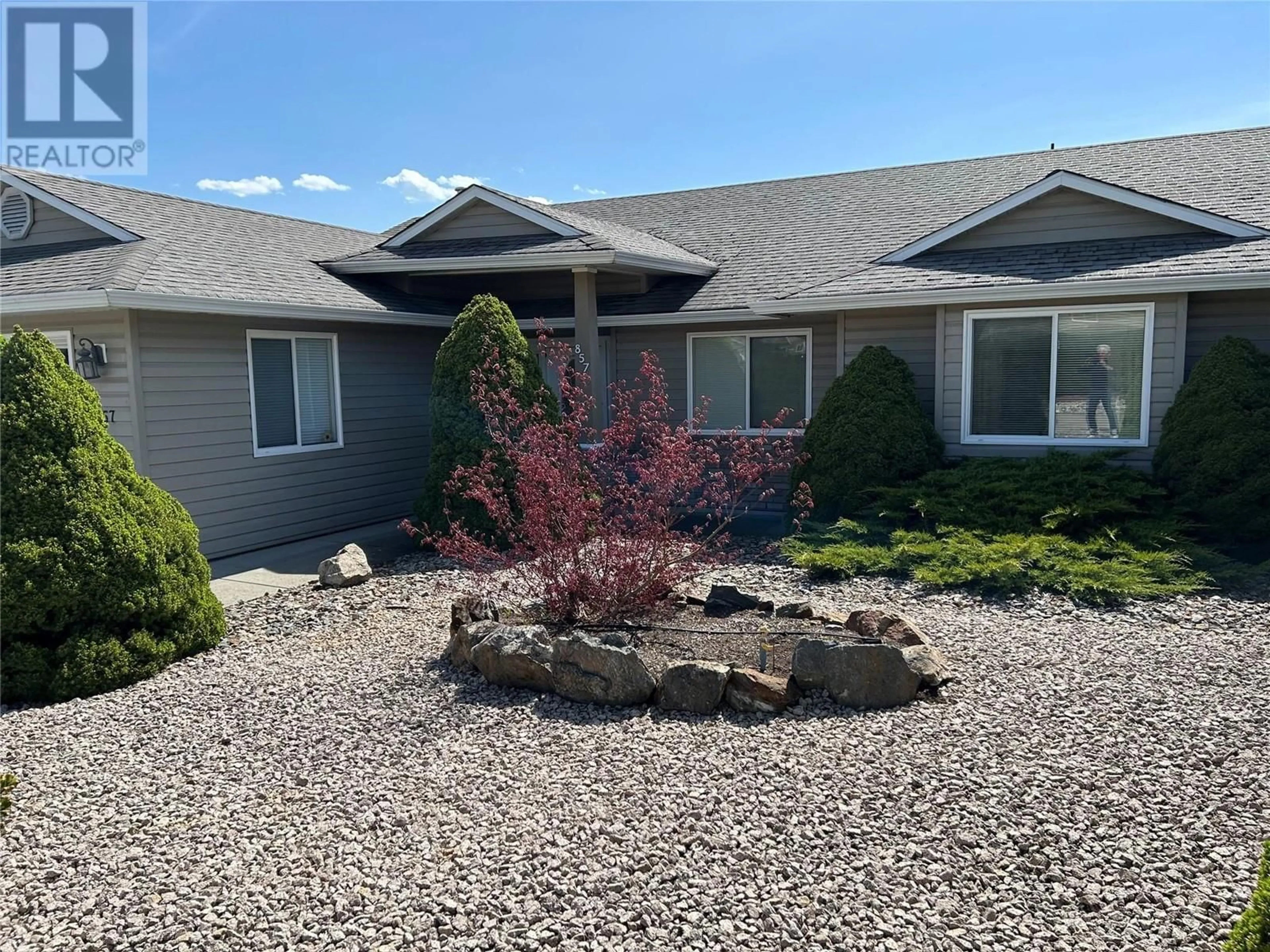 Home with vinyl exterior material, unknown for 857 8 AVENUE, Vernon British Columbia V1H1Z1