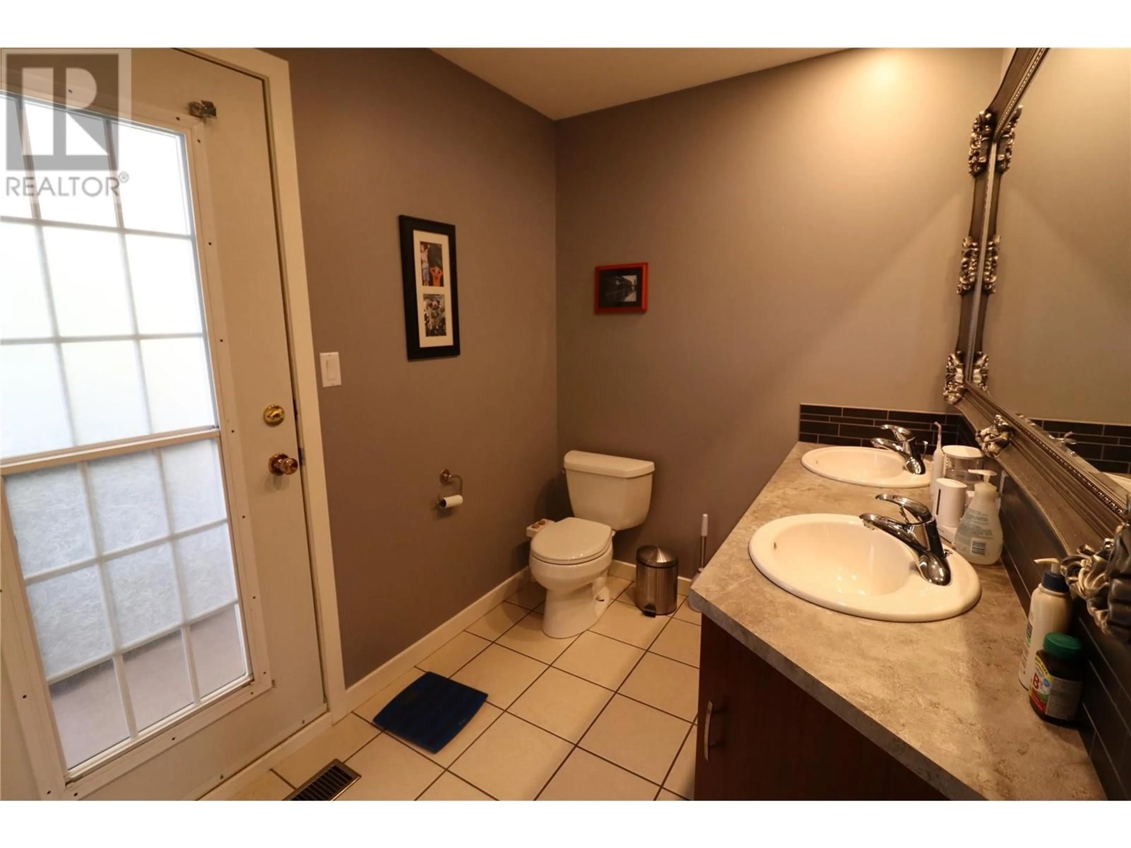 Standard bathroom, ceramic/tile floor for 425 PEMBERTON TERRACE, Kamloops British Columbia V2C1T2