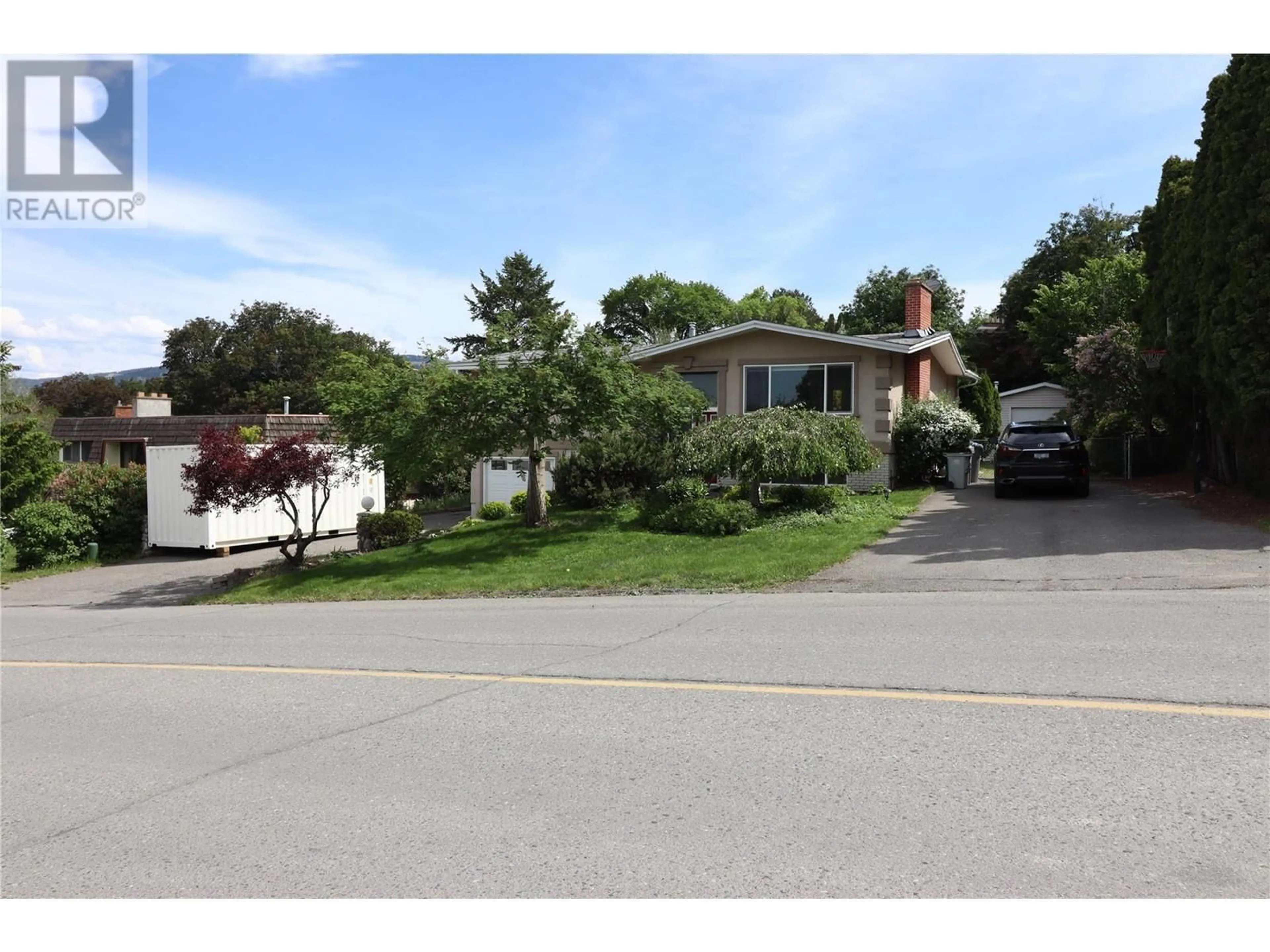 Unknown for 425 PEMBERTON TERRACE, Kamloops British Columbia V2C1T2
