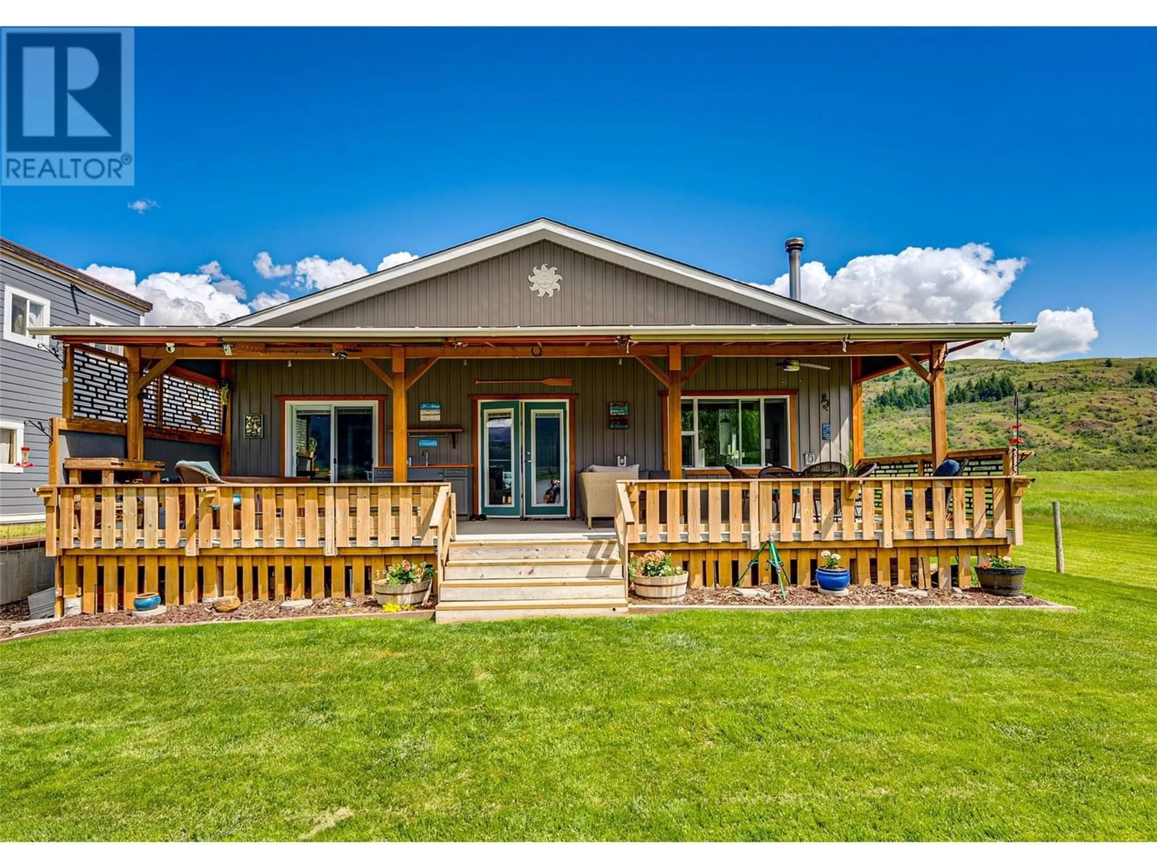Home with vinyl exterior material, building for 103 - 75 ANTOINE ROAD, Vernon British Columbia V1H2A3