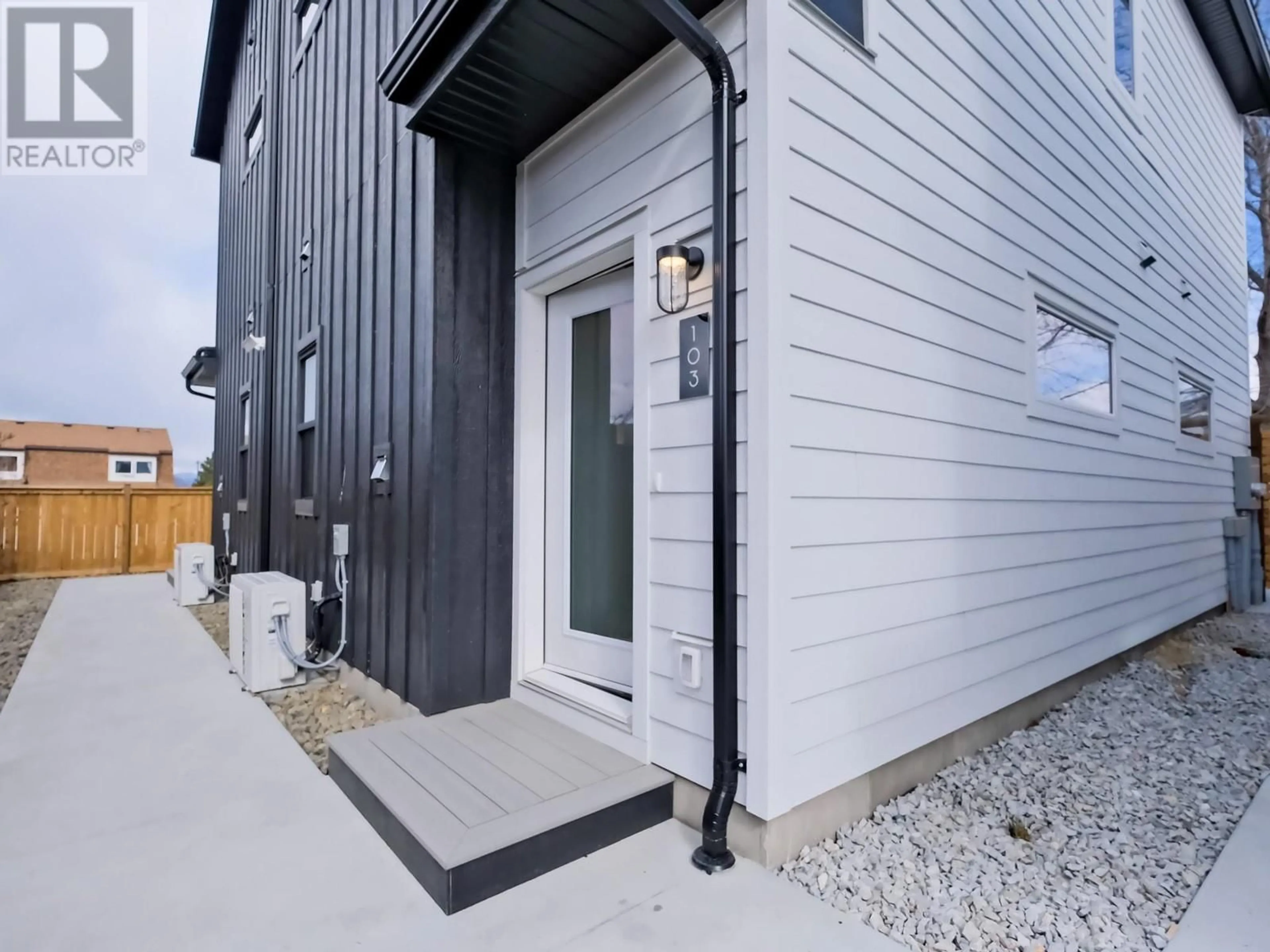 Unknown for 103 - 275 KINNEY AVENUE, Penticton British Columbia V2A3P3