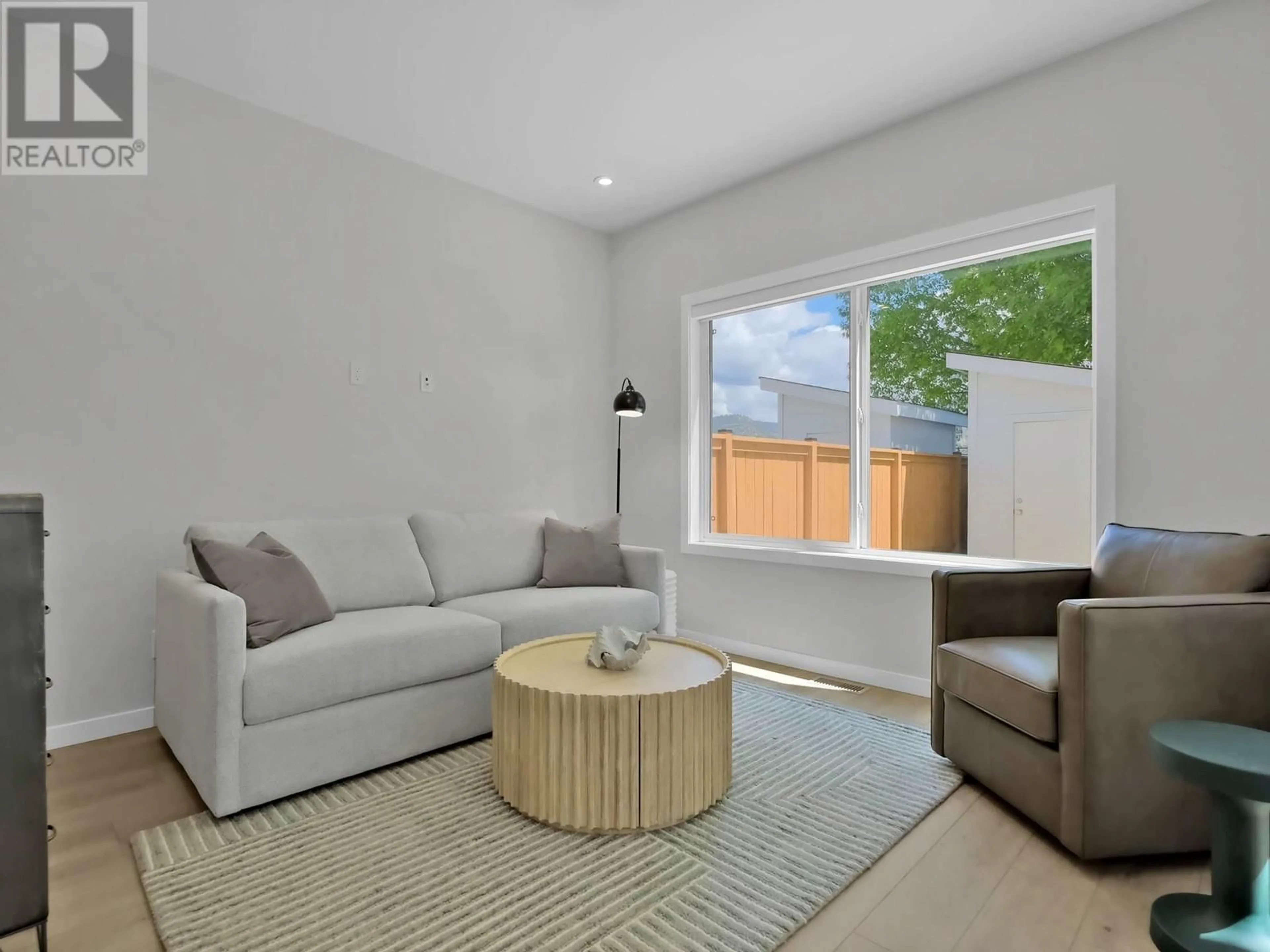 Living room with furniture, unknown for 103 - 275 KINNEY AVENUE, Penticton British Columbia V2A3P3