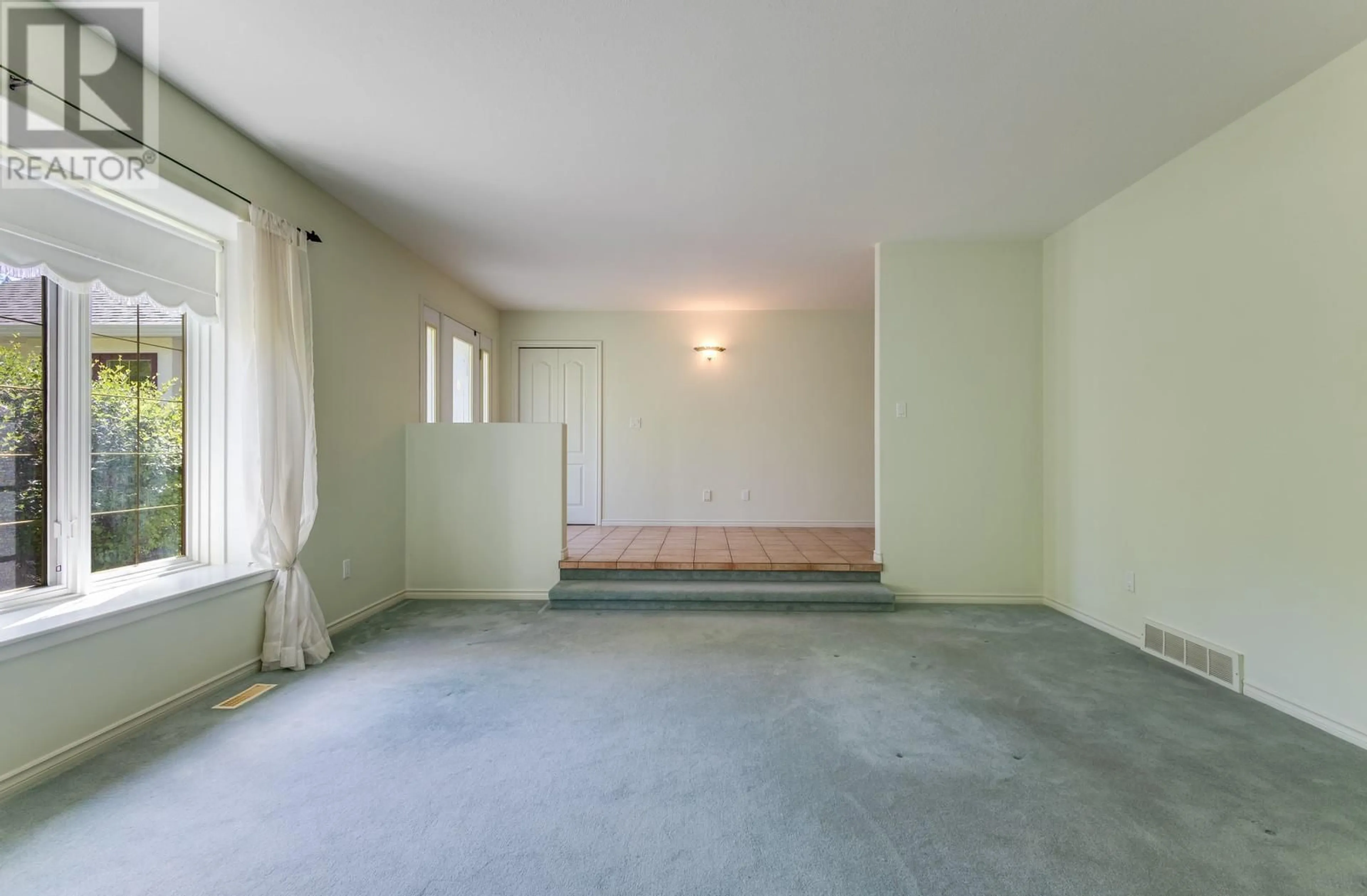 A pic of a room for 782 VARNEY COURT, Kelowna British Columbia V1W3Z2