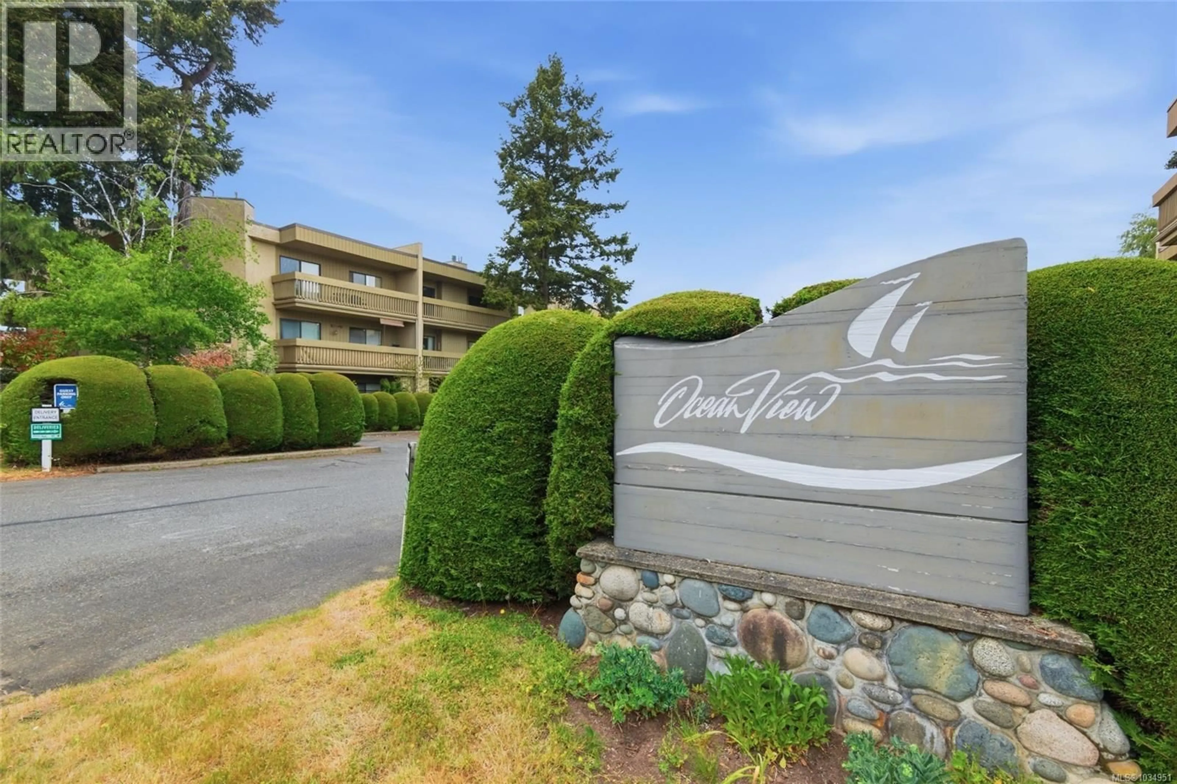 Patio, water/lake/river/ocean view for 208 - 363 MORISON AVENUE, Parksville British Columbia V9P1P4