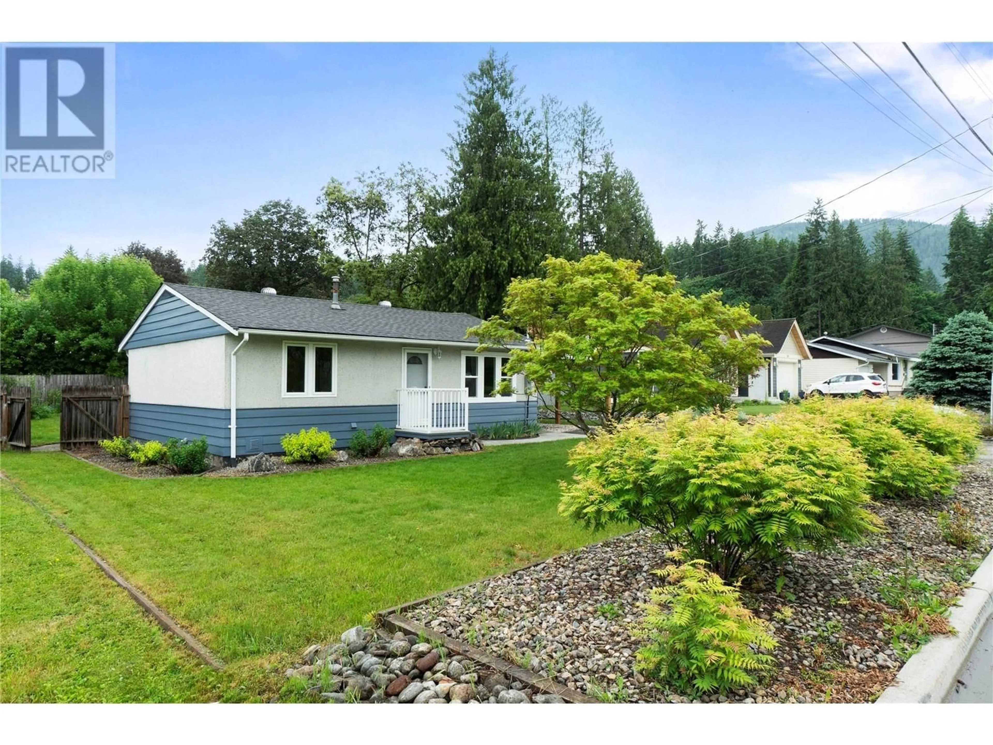 Home with vinyl exterior material, unknown for 540 2 STREET SOUTHEAST, Salmon Arm British Columbia V1E4H2