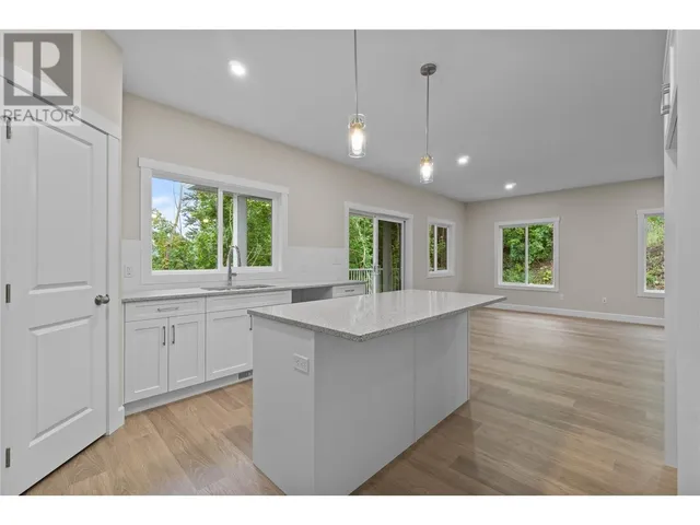 104 - 806 CLIFF AVENUE, Enderby 5