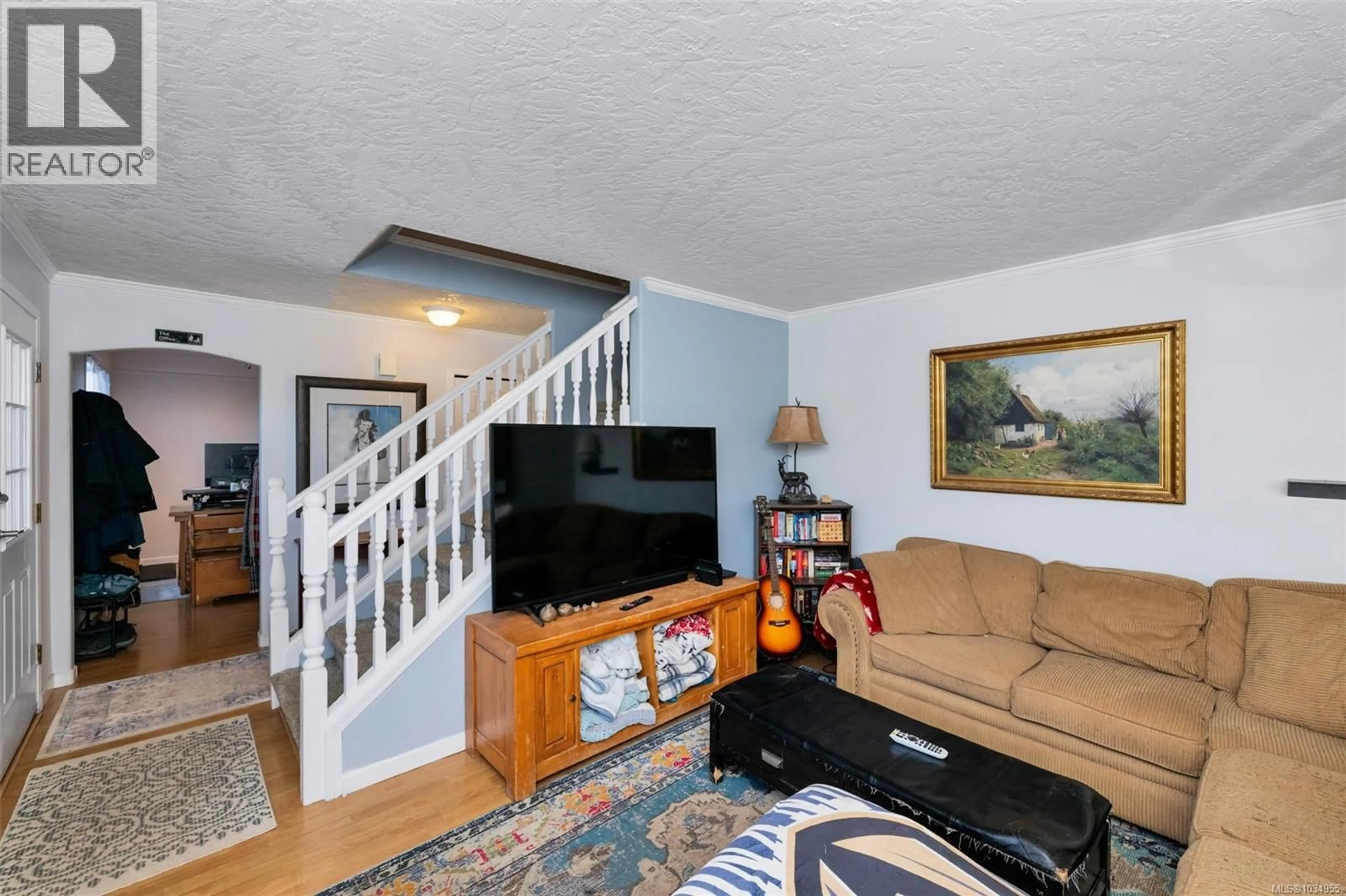 Living room with furniture, unknown for 2547 DAVIDSON ROAD, Shawnigan Lake British Columbia V0R2W2