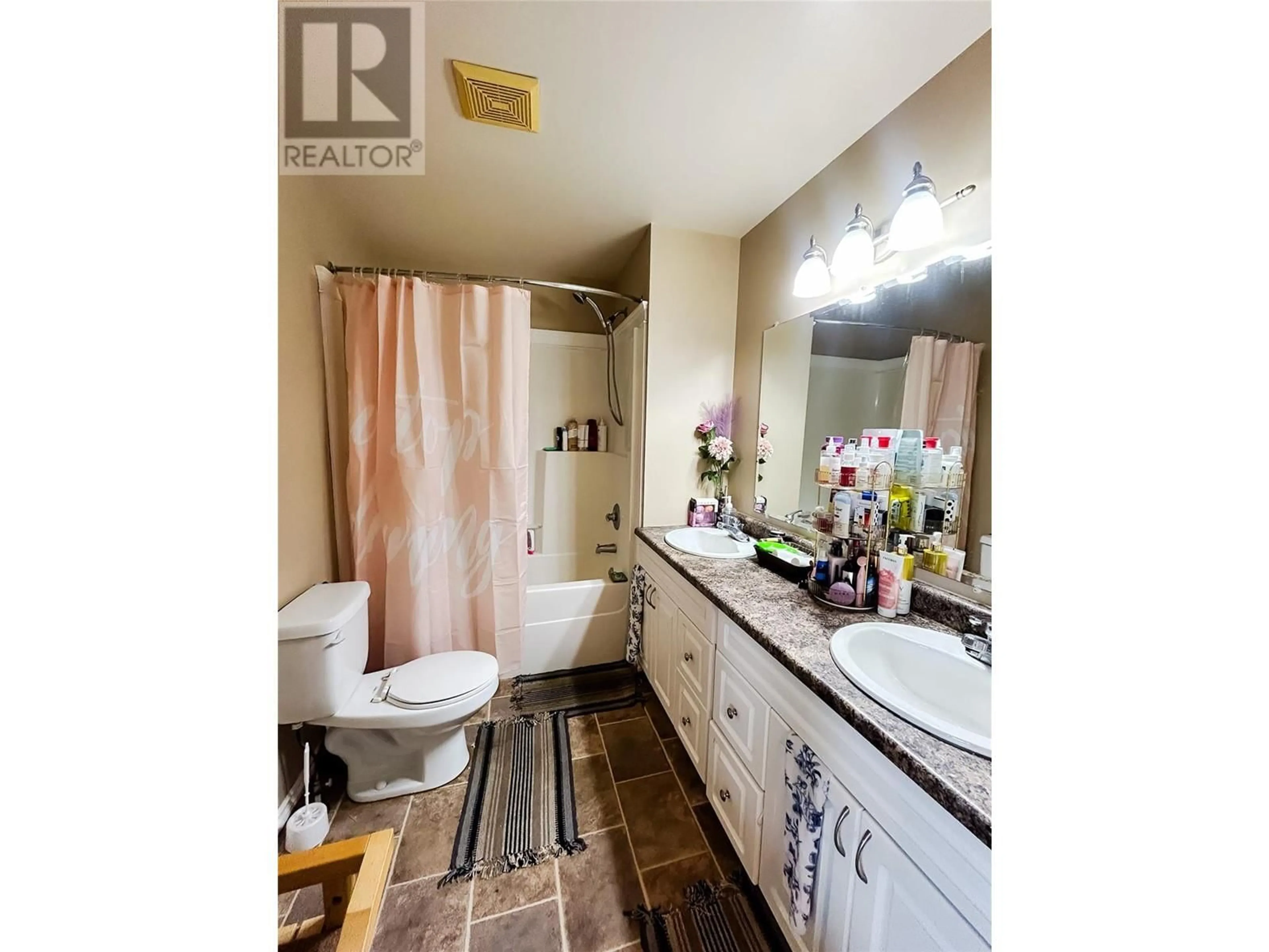 Standard bathroom, unknown for 721 100 AVENUE, Dawson Creek British Columbia V1G0B5