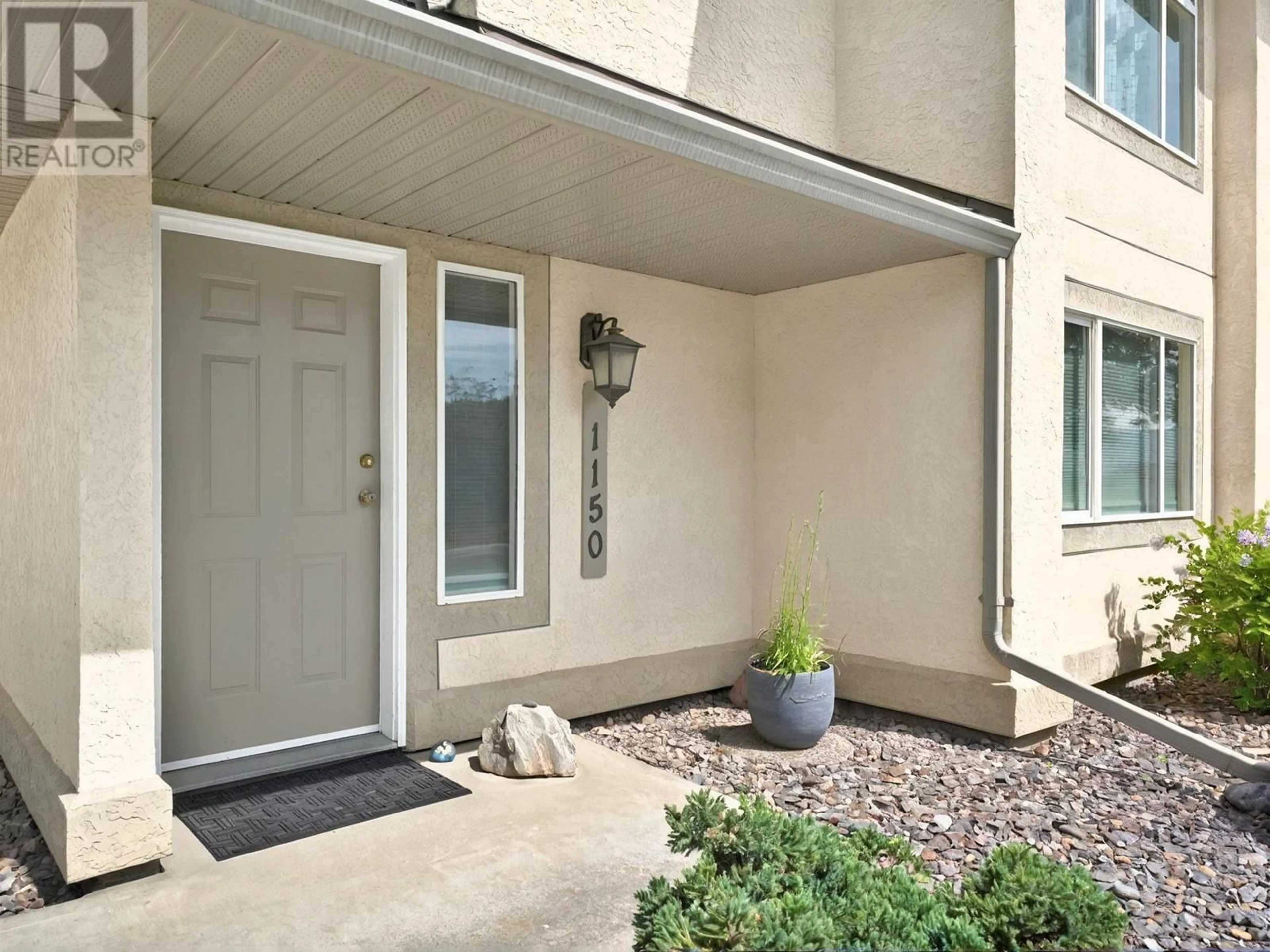 Indoor entryway for 1150 SUNVIEW PLACE, West Kelowna British Columbia V1Z3R1
