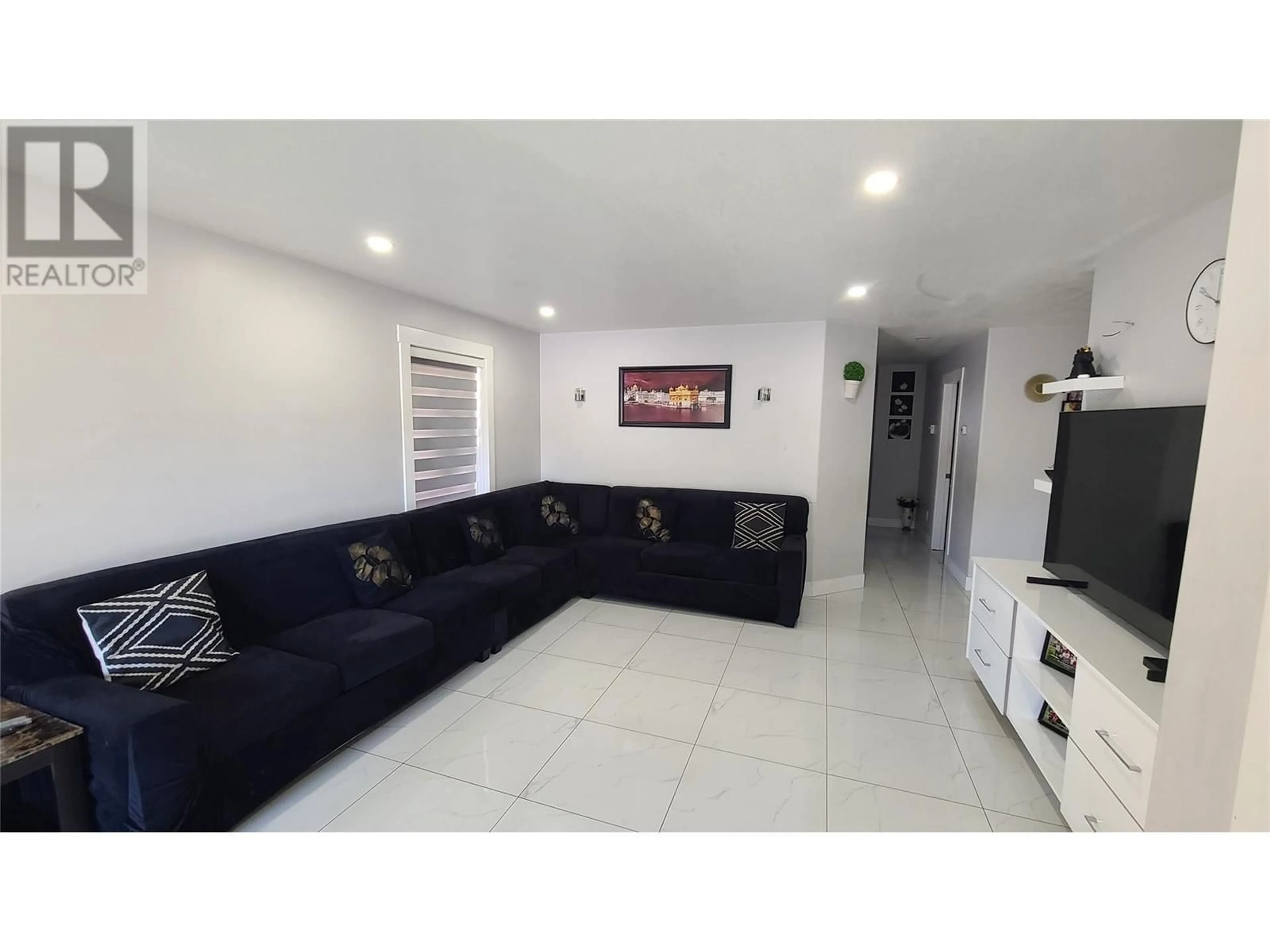 Living room with furniture, unknown for 260 WILLOWS PLACE, Oliver British Columbia V0H1T4