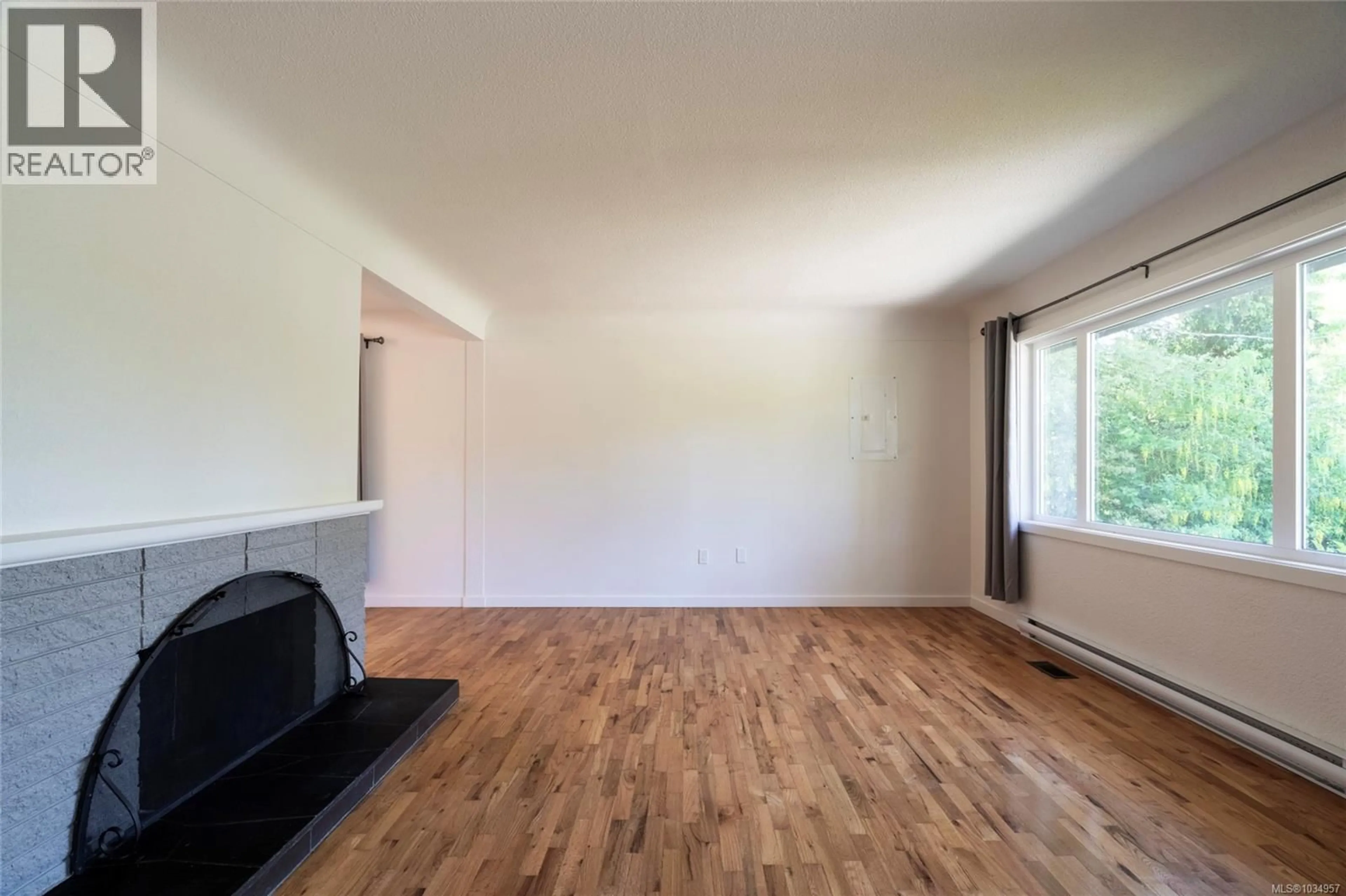 A pic of a room for 875 GLADIOLA AVENUE, Saanich British Columbia V8Z2T5