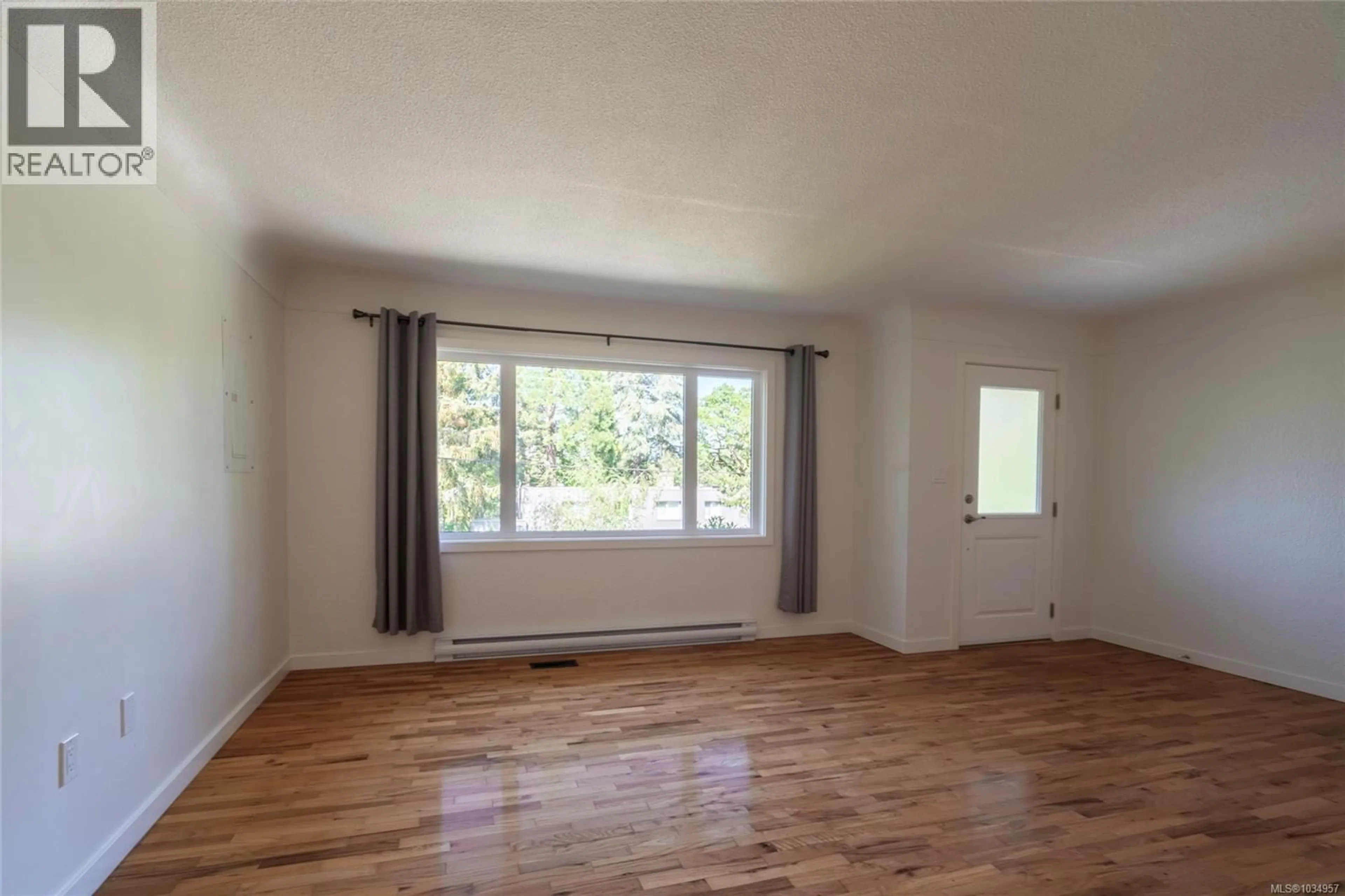 A pic of a room for 875 GLADIOLA AVENUE, Saanich British Columbia V8Z2T5