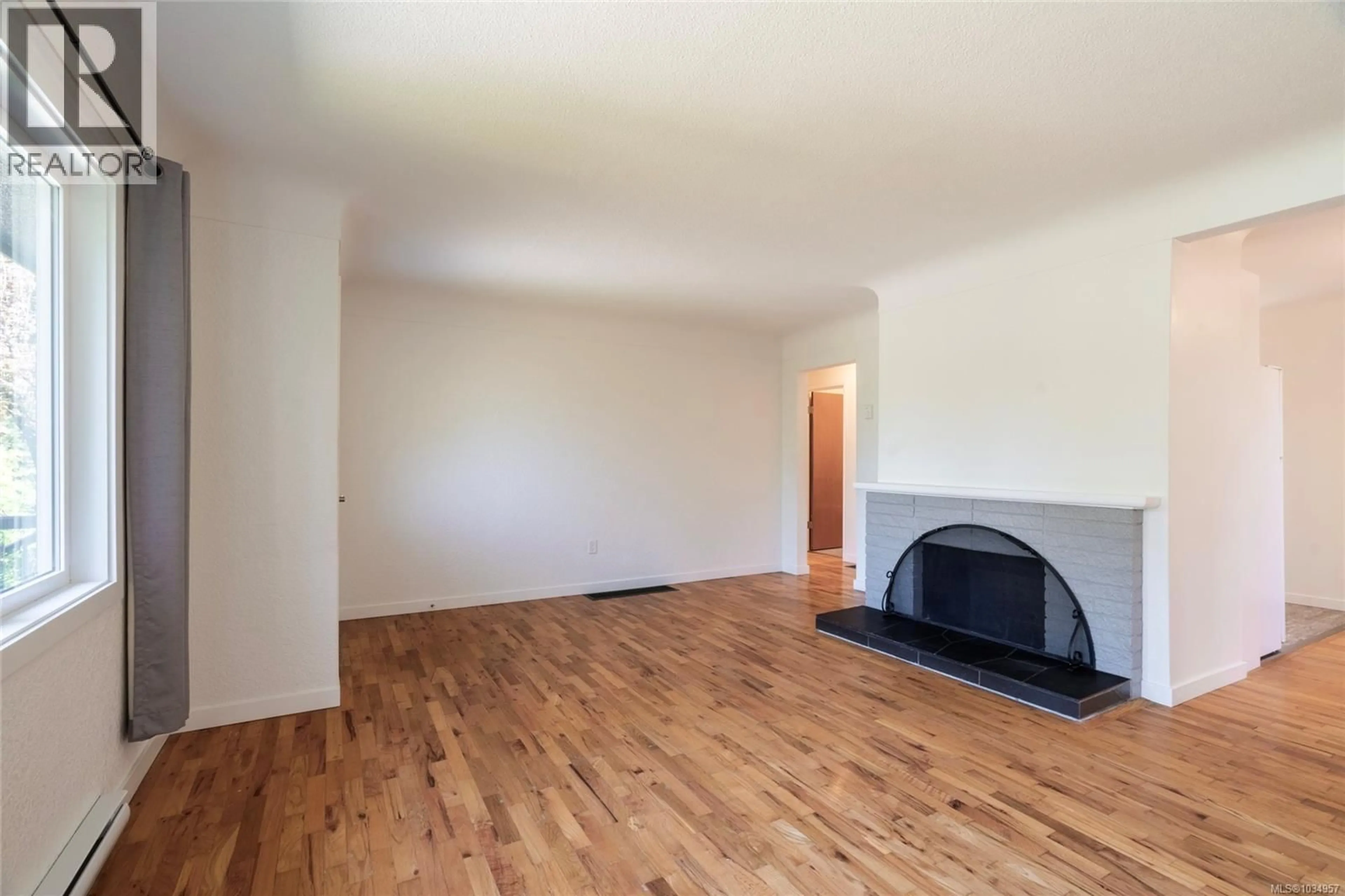 A pic of a room for 875 GLADIOLA AVENUE, Saanich British Columbia V8Z2T5