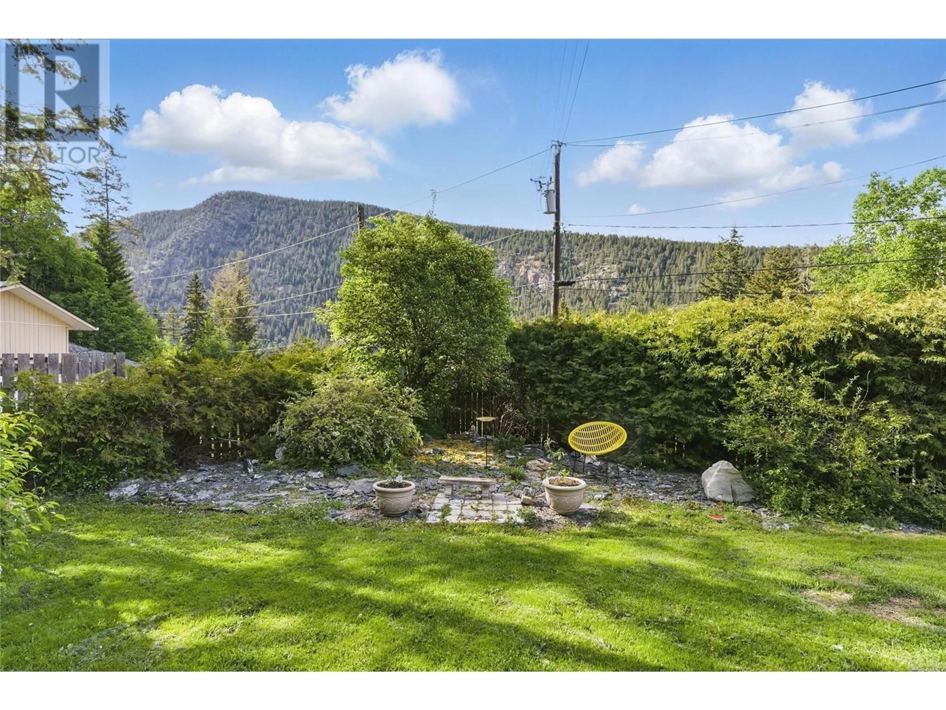 A pic from outside/outdoor area/front of a property/back of a property/a pic from drone, mountain view for 2250 PAUL LAKE ROAD, Kamloops British Columbia V2H1N9