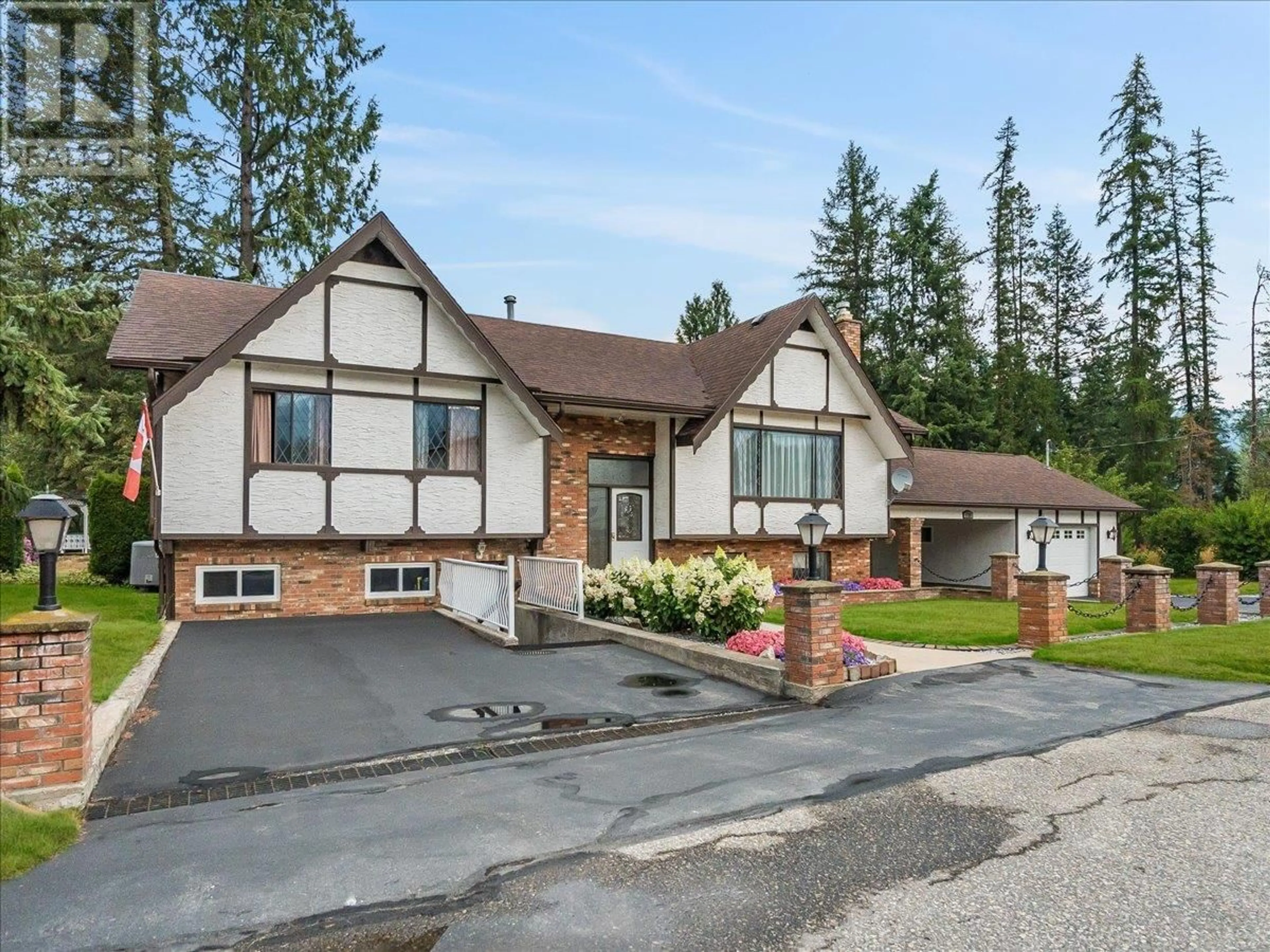 Home with brick exterior material, street for 1731 BARRETT DRIVE, Fruitvale British Columbia V0G1L0