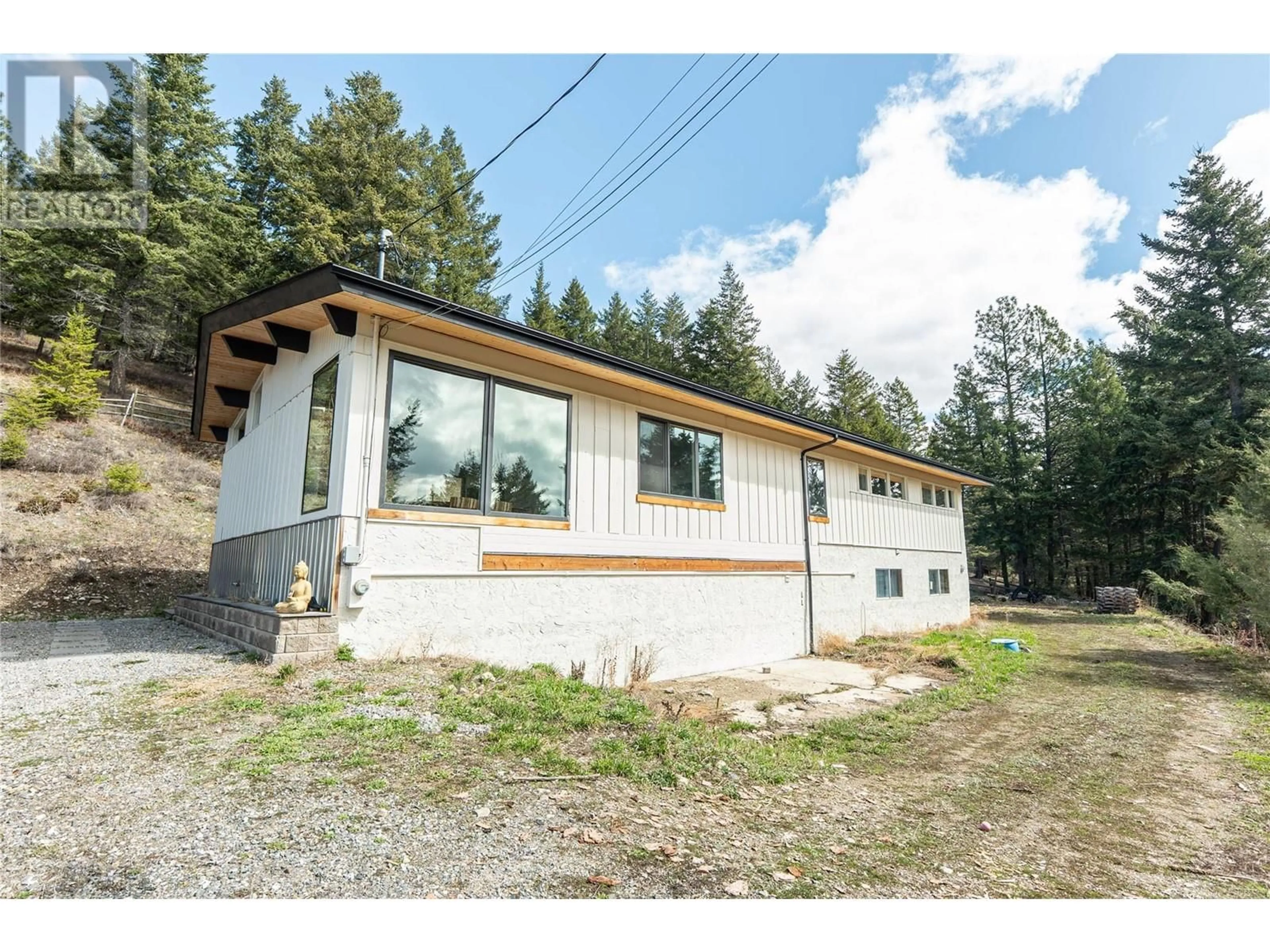 Home with vinyl exterior material, building for 8250 SUN VALLEY ROAD, Joe Rich British Columbia V1P1J3