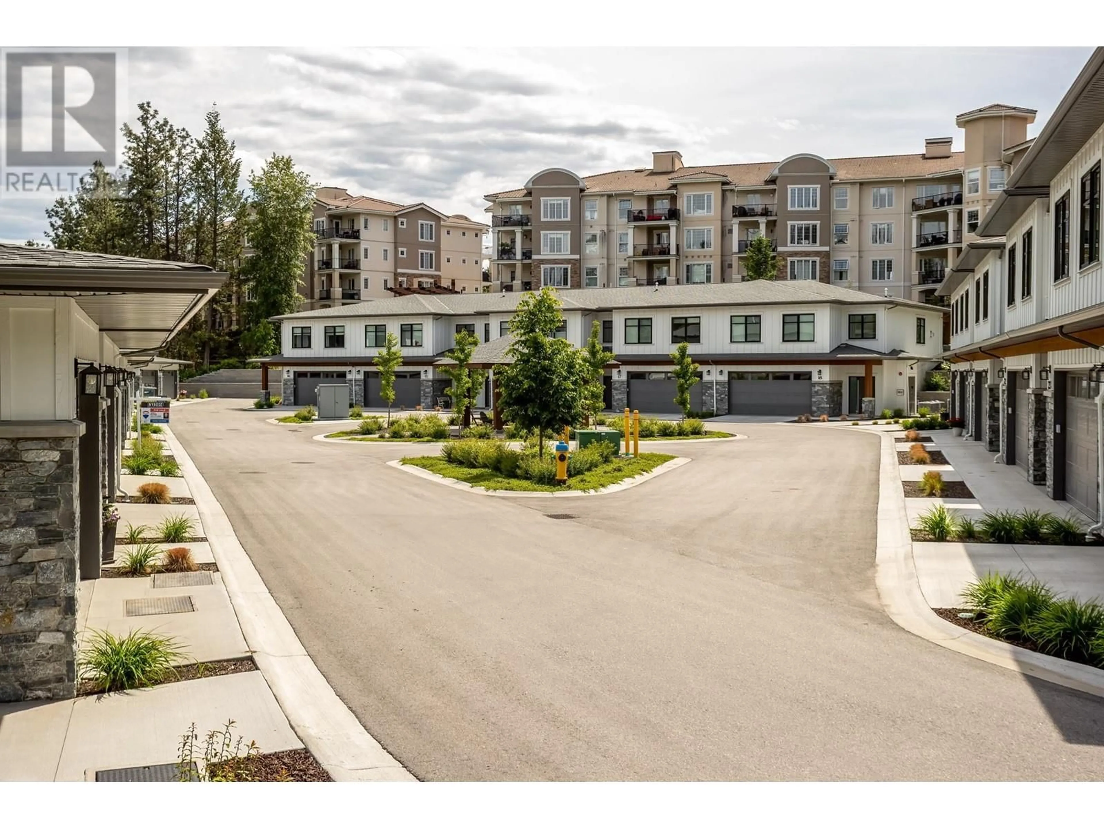 Unknown for 14 - 1979 COUNTRY CLUB DRIVE, Kelowna British Columbia V1V0H6