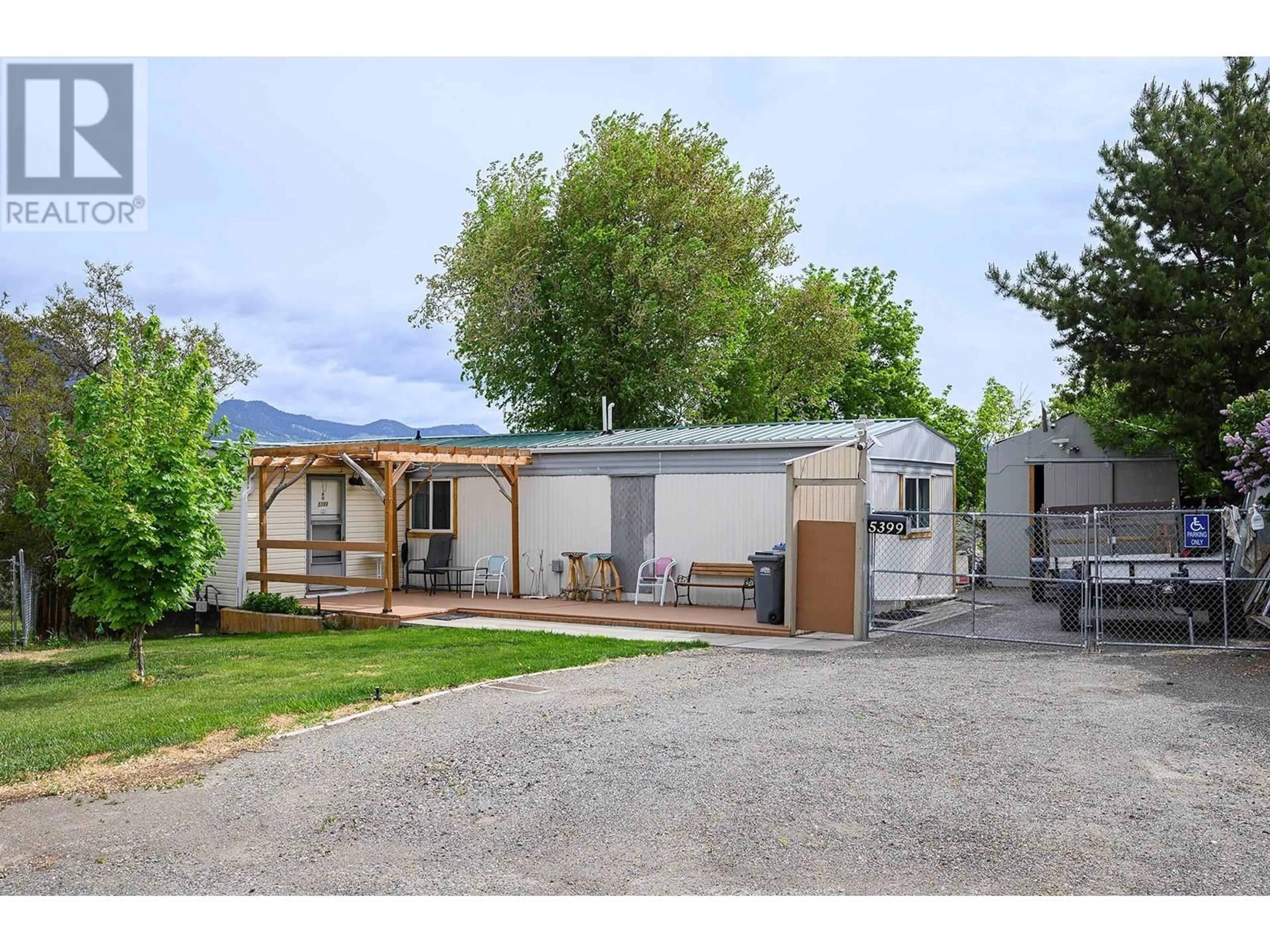 A pic from outside/outdoor area/front of a property/back of a property/a pic from drone, street for 5399 SHELLY DRIVE, Kamloops British Columbia V2C5A7
