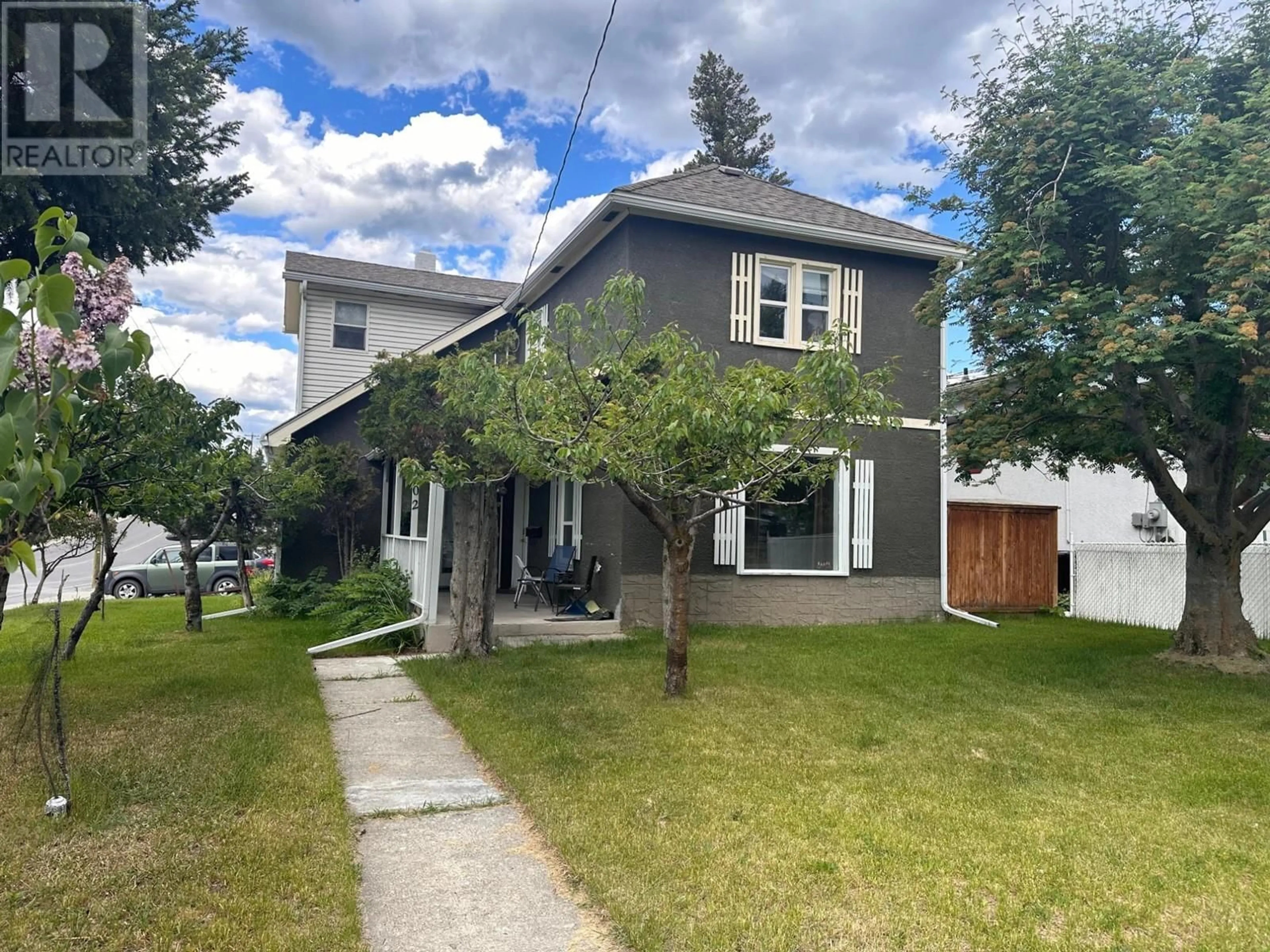 A pic from outside/outdoor area/front of a property/back of a property/a pic from drone, street for 202 14TH AVENUE SOUTH, Cranbrook British Columbia V1C2X2