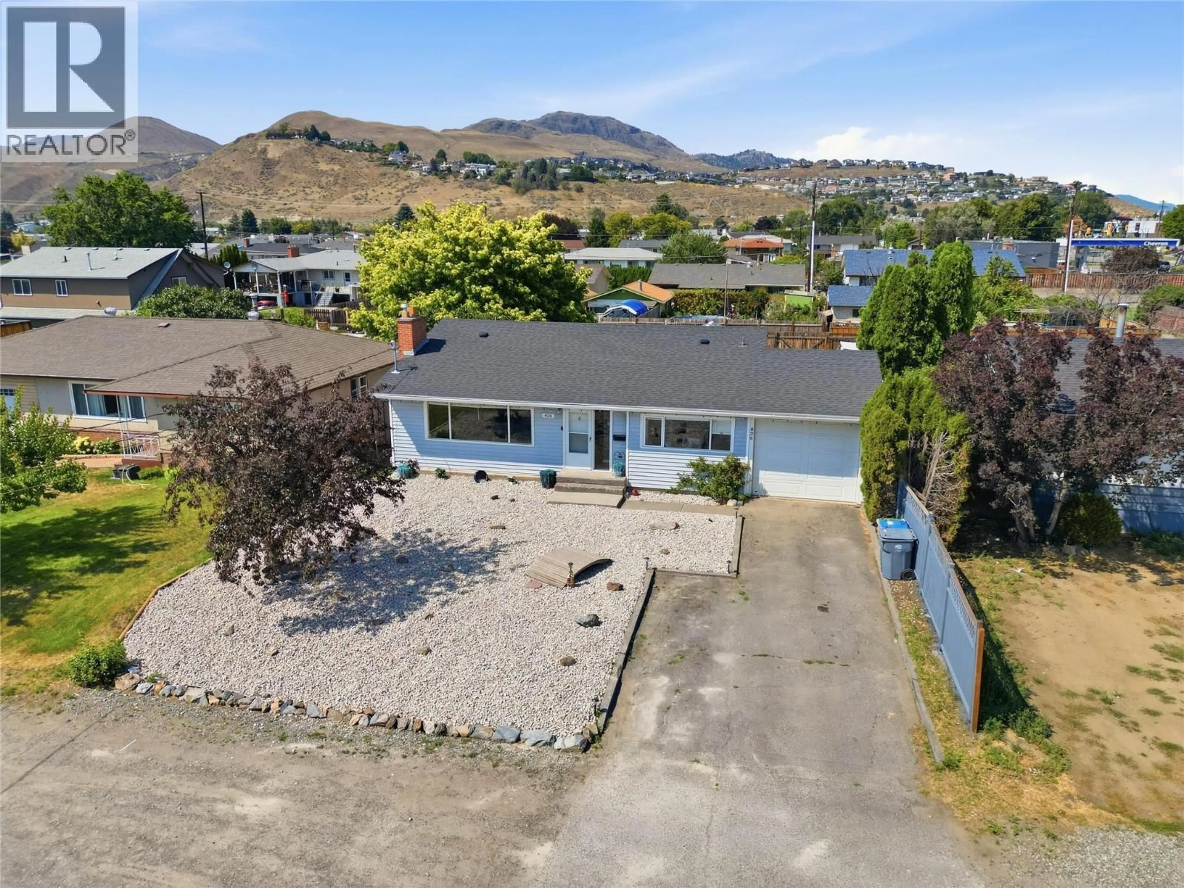 A pic from outside/outdoor area/front of a property/back of a property/a pic from drone, unknown for 826 LETHBRIDGE AVENUE, Kamloops British Columbia V2B1X8