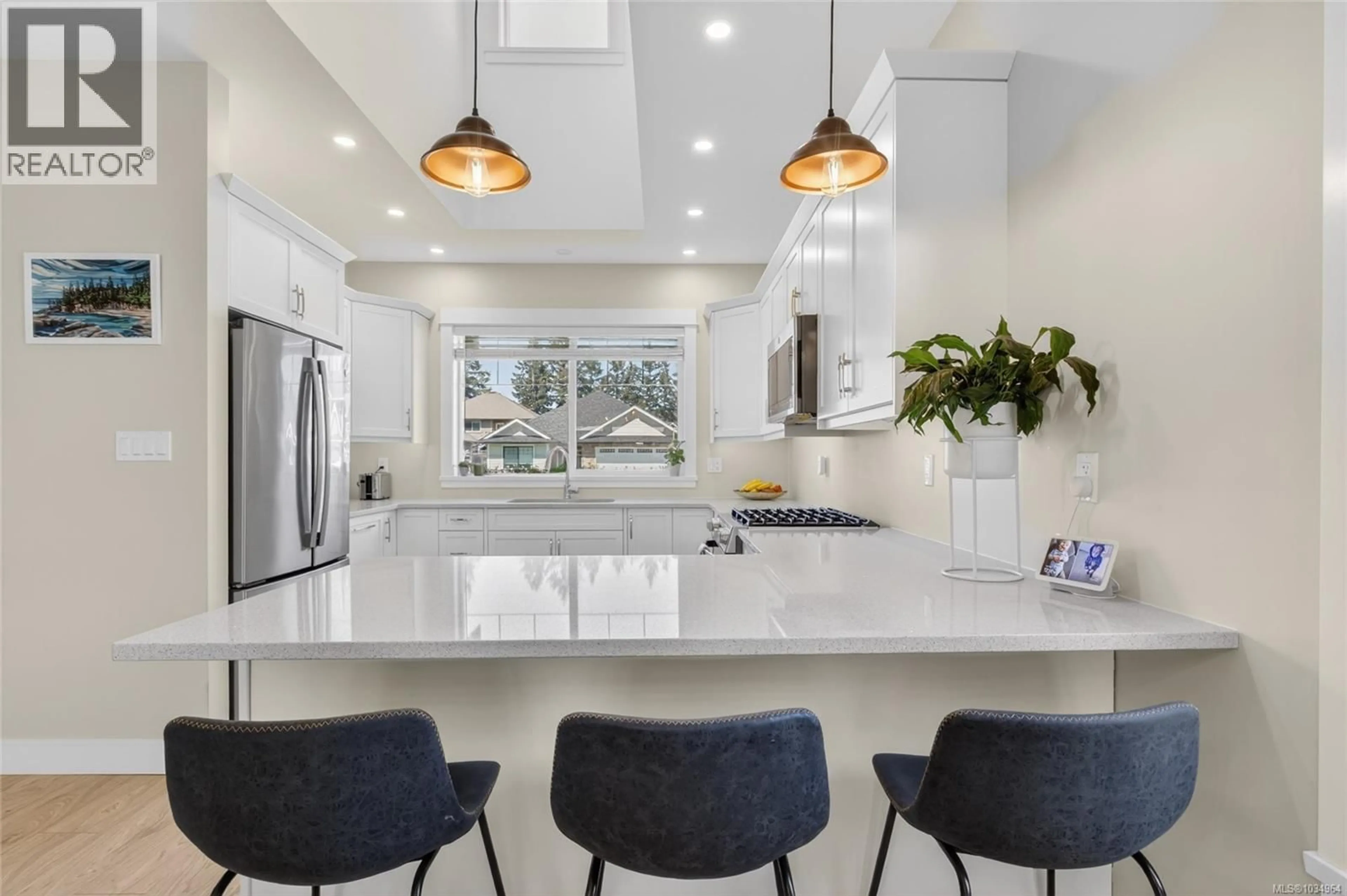 Contemporary kitchen, ceramic/tile floor for 2538 BRANCH AVENUE, Courtenay British Columbia V9N9J9