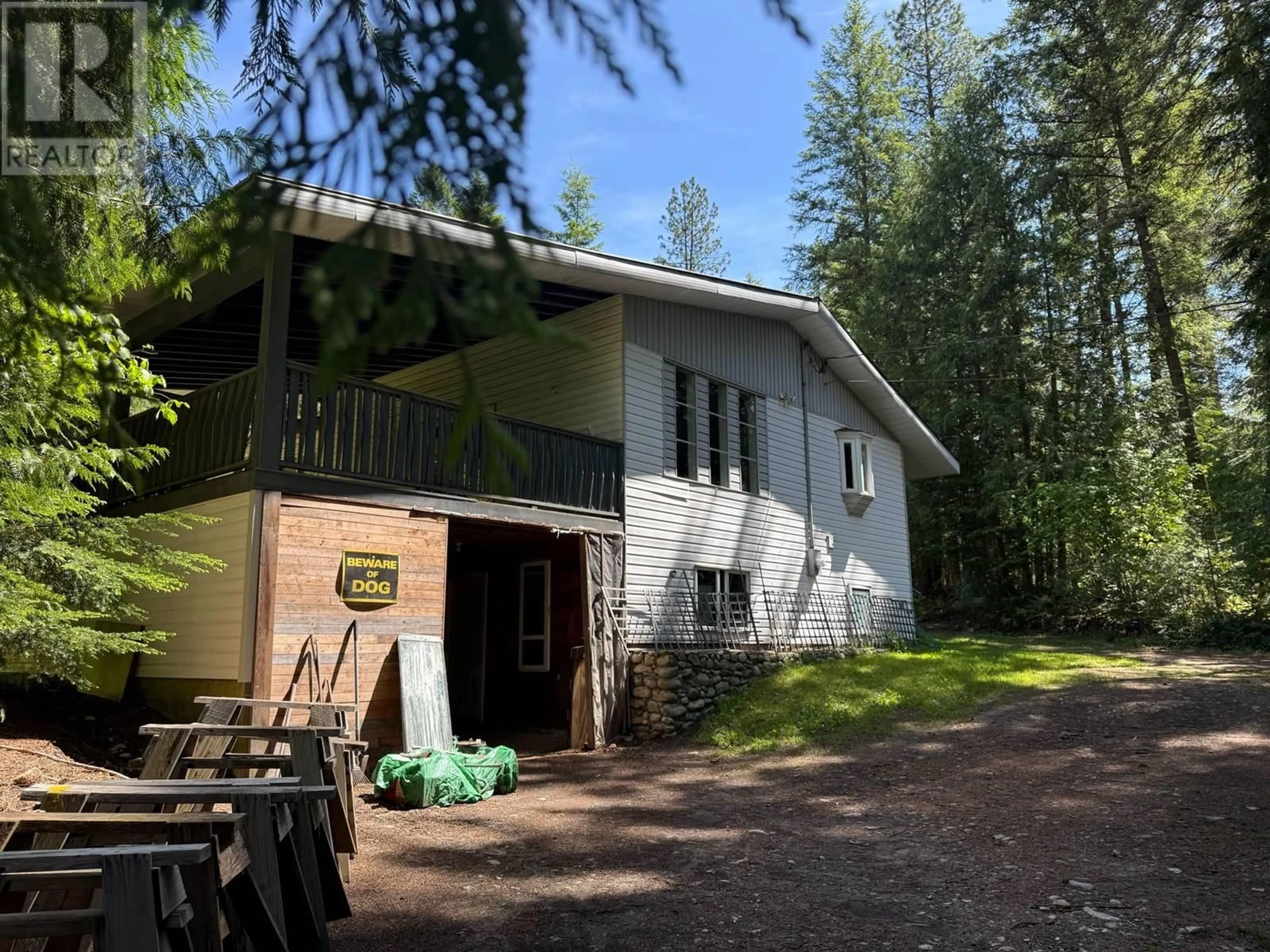 A pic from outside/outdoor area/front of a property/back of a property/a pic from drone, unknown for 5650 RAYS ROAD, Winlaw British Columbia V0G2J0