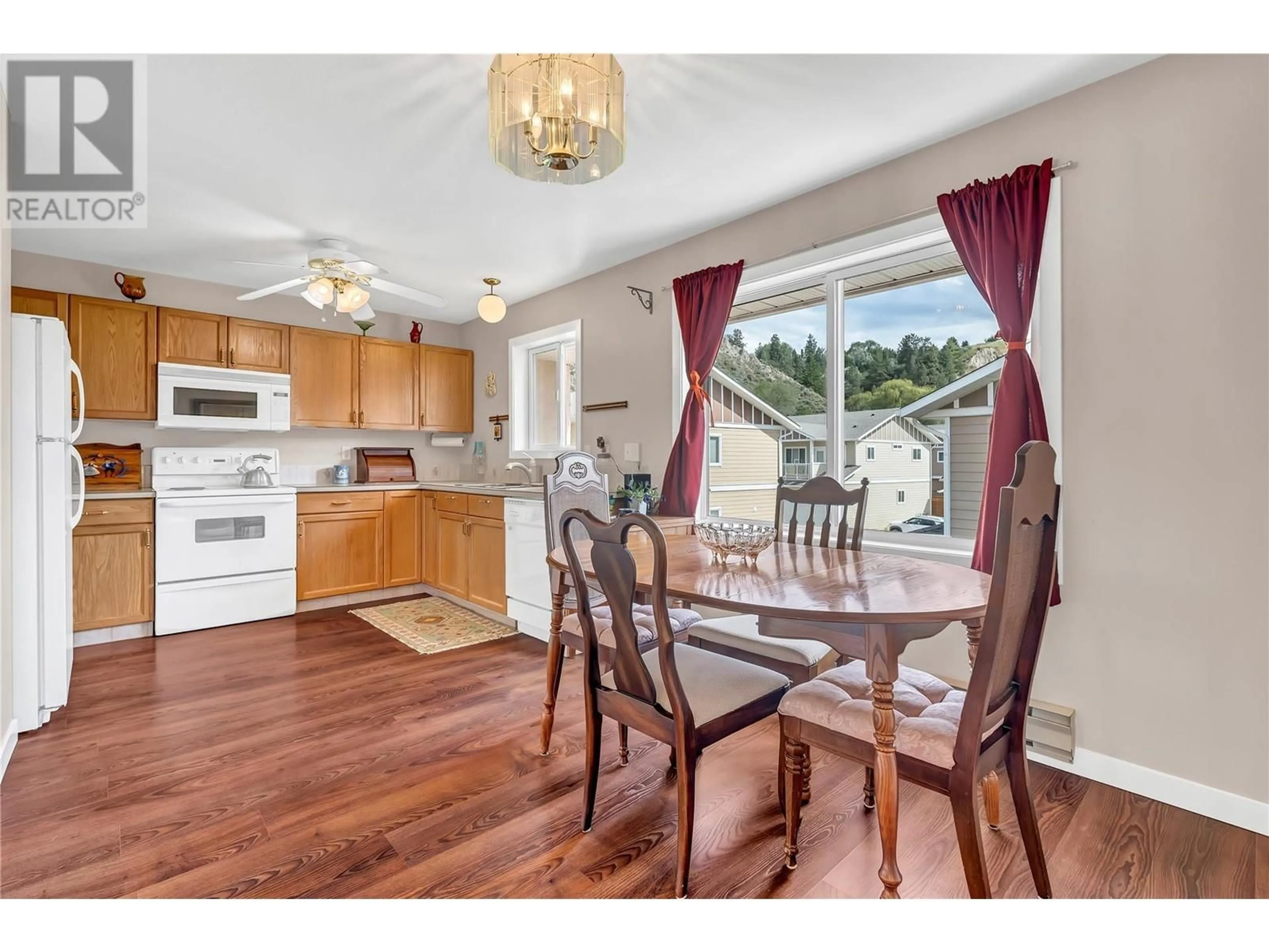 Open concept kitchen, wood/laminate floor for 5 - 3322 SOUTH MAIN STREET, Penticton British Columbia V2A5J6