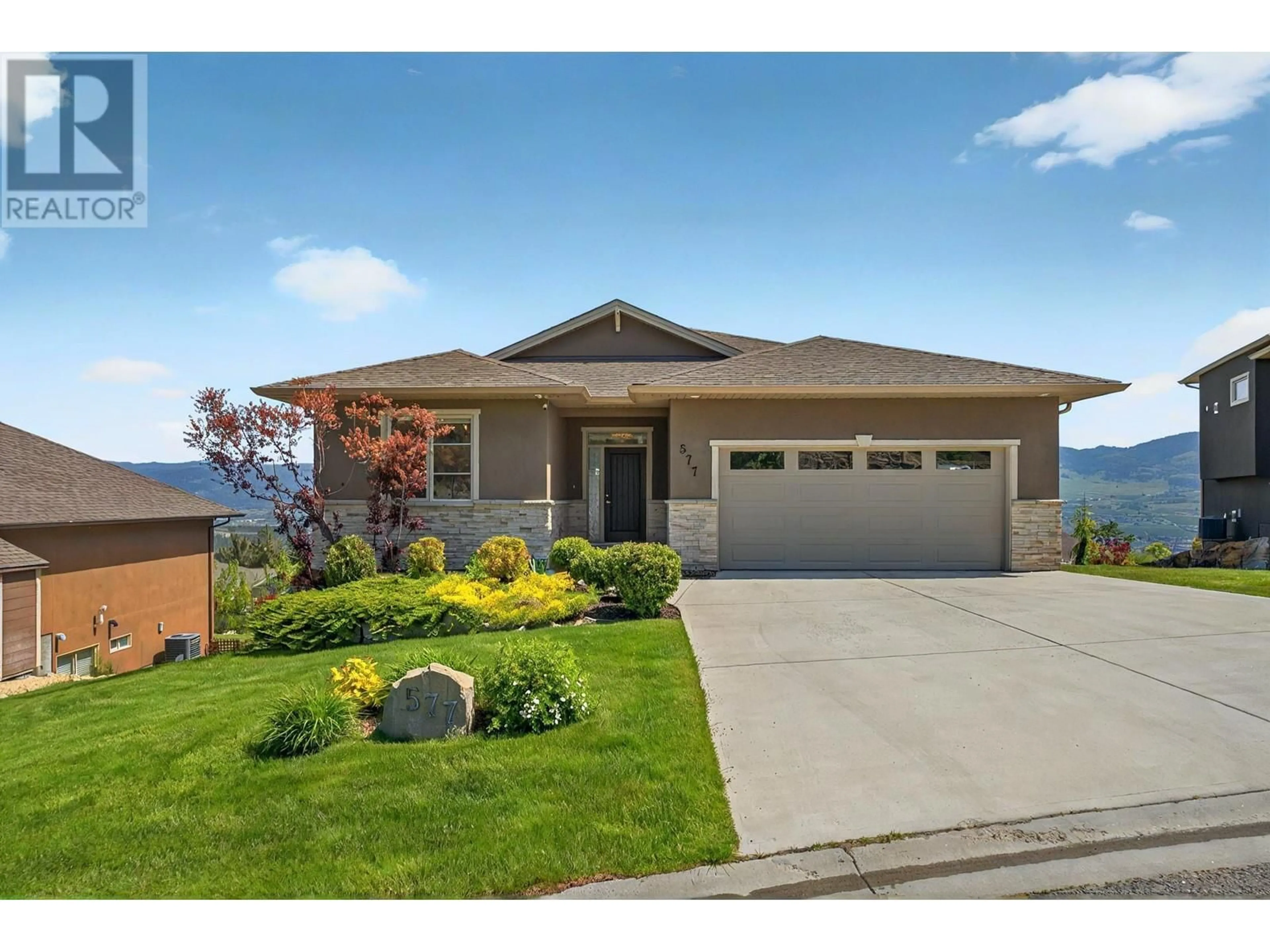 Home with vinyl exterior material, unknown for 577 HARROGATE LANE, Kelowna British Columbia V1V3A5