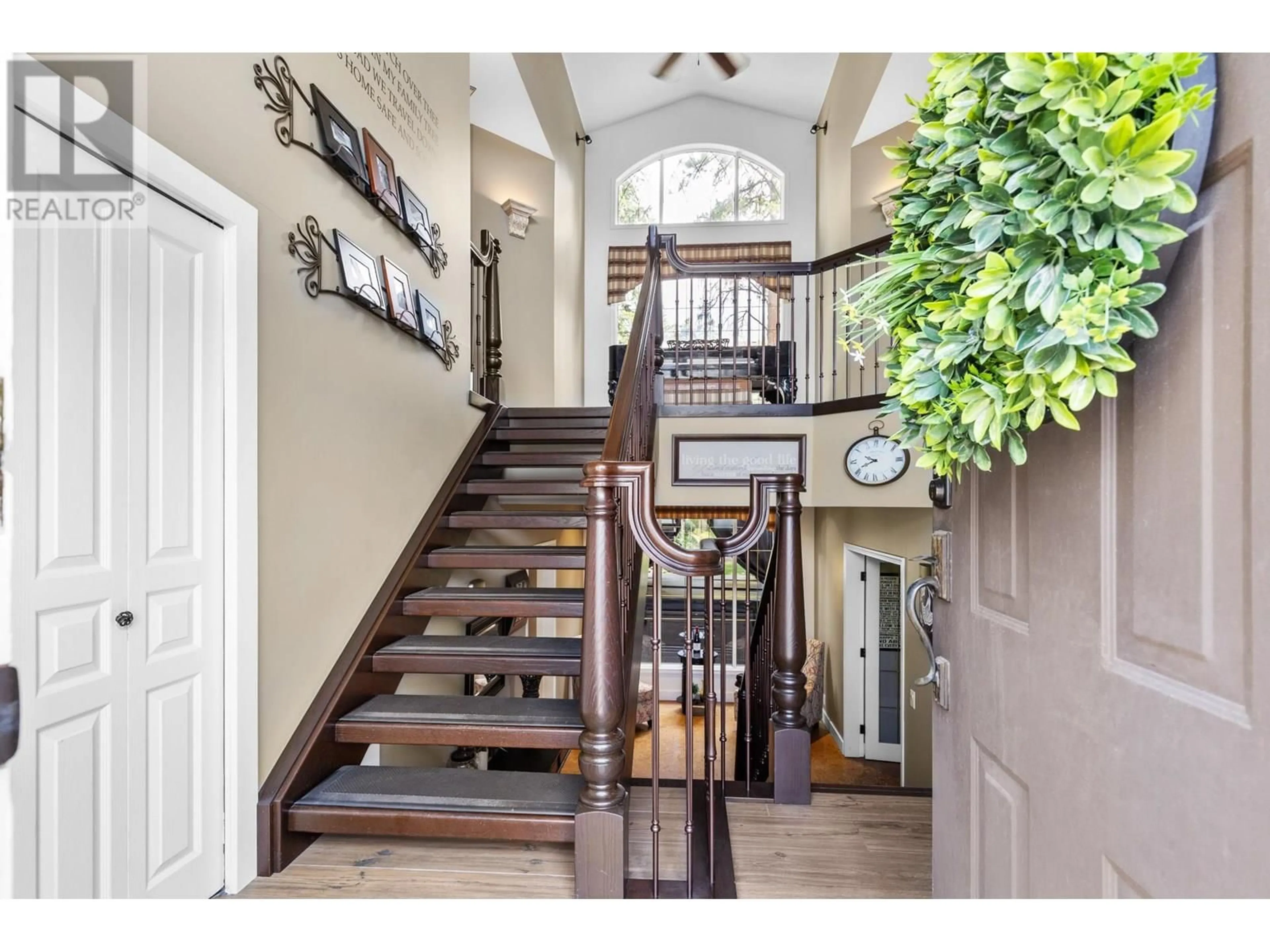 Indoor entryway for 1831 HORIZON DRIVE, West Kelowna British Columbia V1Z3E4