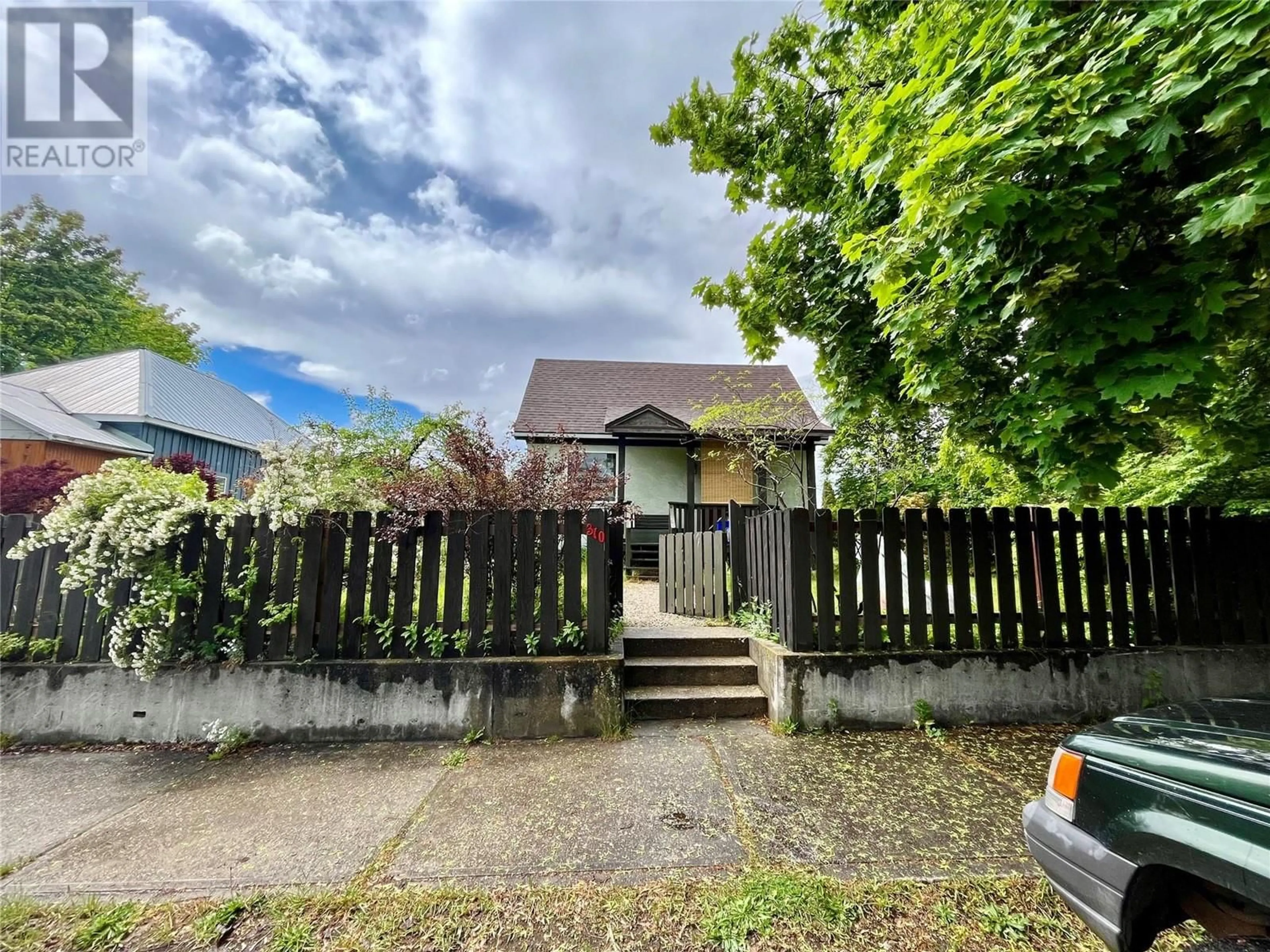 A pic from outside/outdoor area/front of a property/back of a property/a pic from drone, street for 310 4TH AVENUE NORTHWEST, Nakusp British Columbia V0G1R0