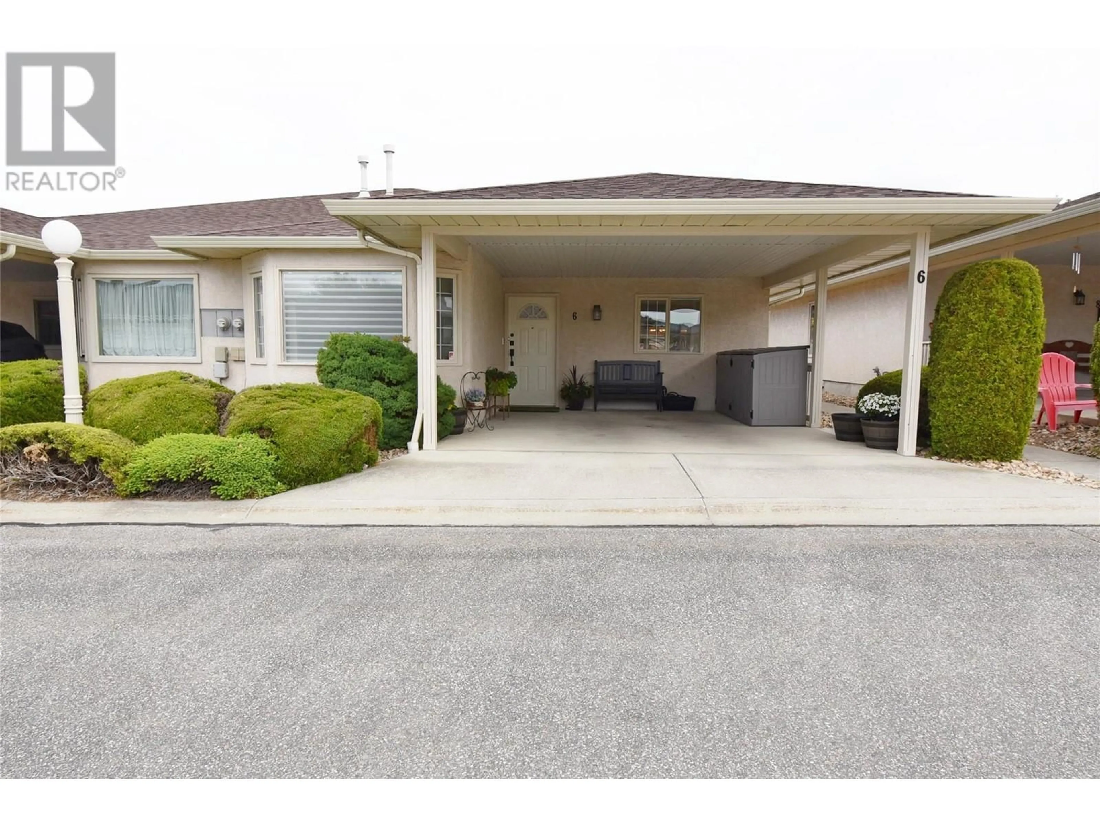 Indoor garage for 6 - 2200 40 AVENUE, Vernon British Columbia V1T8Z9