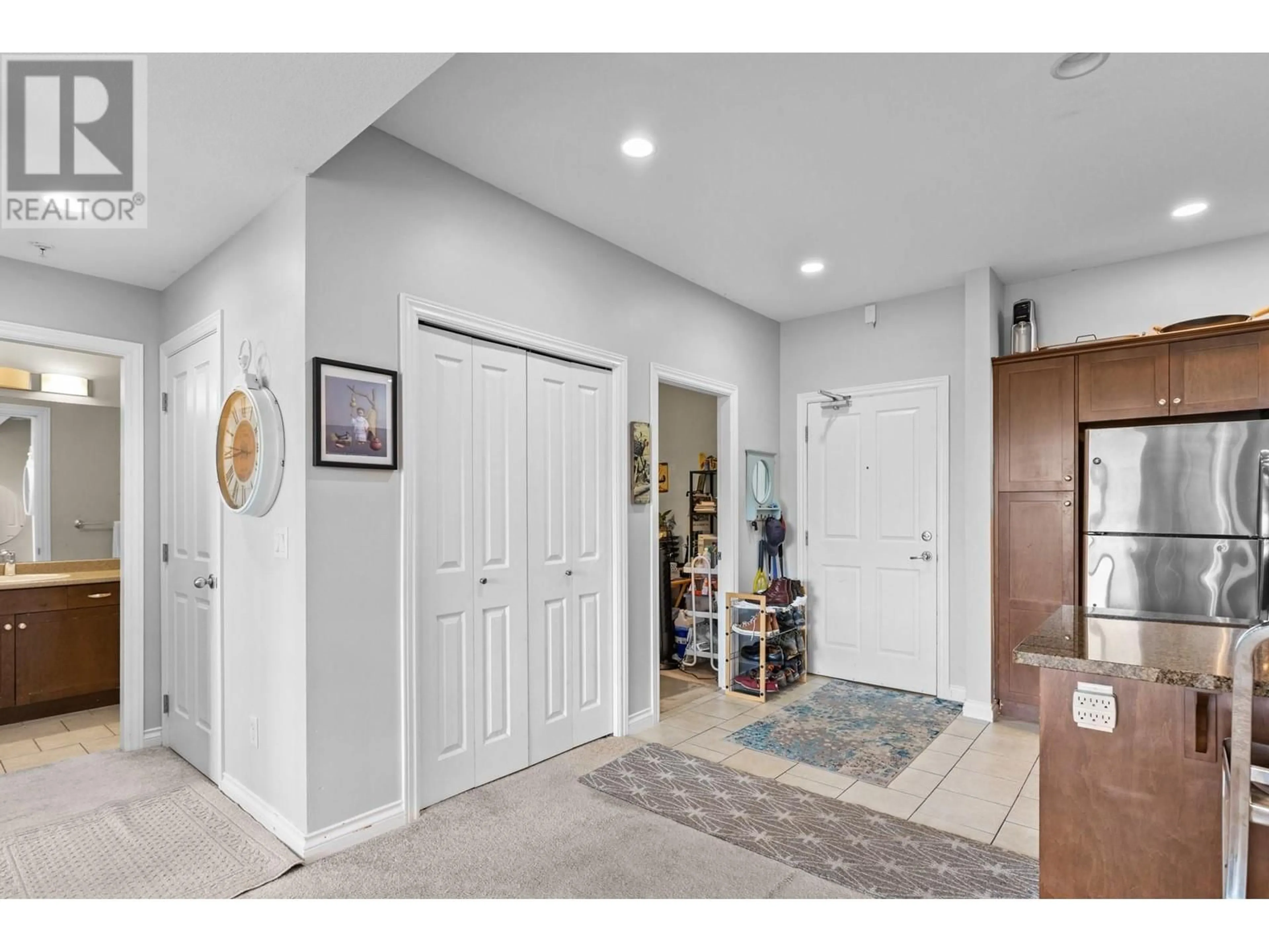 Indoor entryway for 4306 - 3842 OLD OKANAGAN HIGHWAY, West Kelowna British Columbia V4T3G7