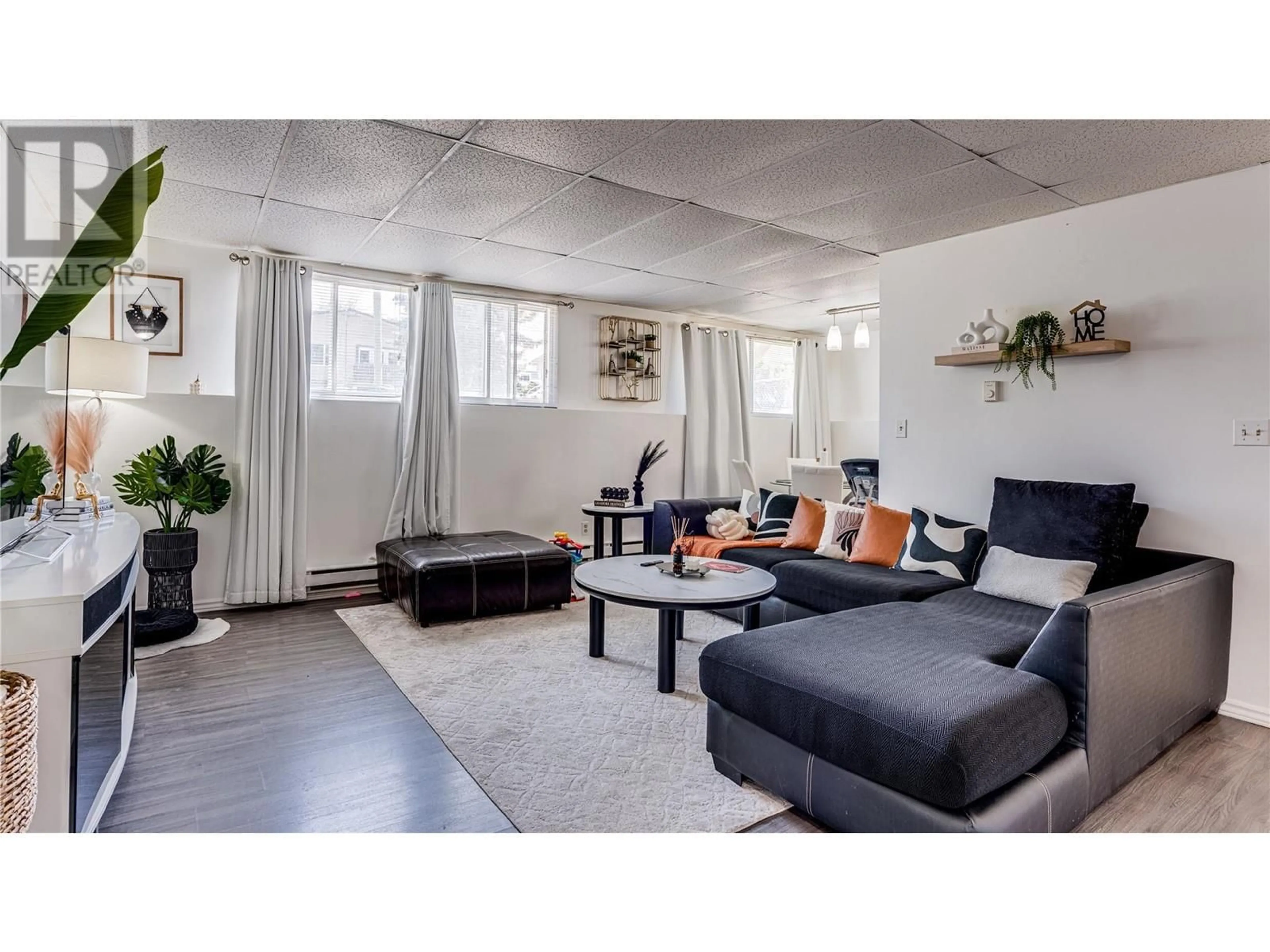 Living room with furniture, unknown for 1604 45 STREET, Vernon British Columbia V1T7P8