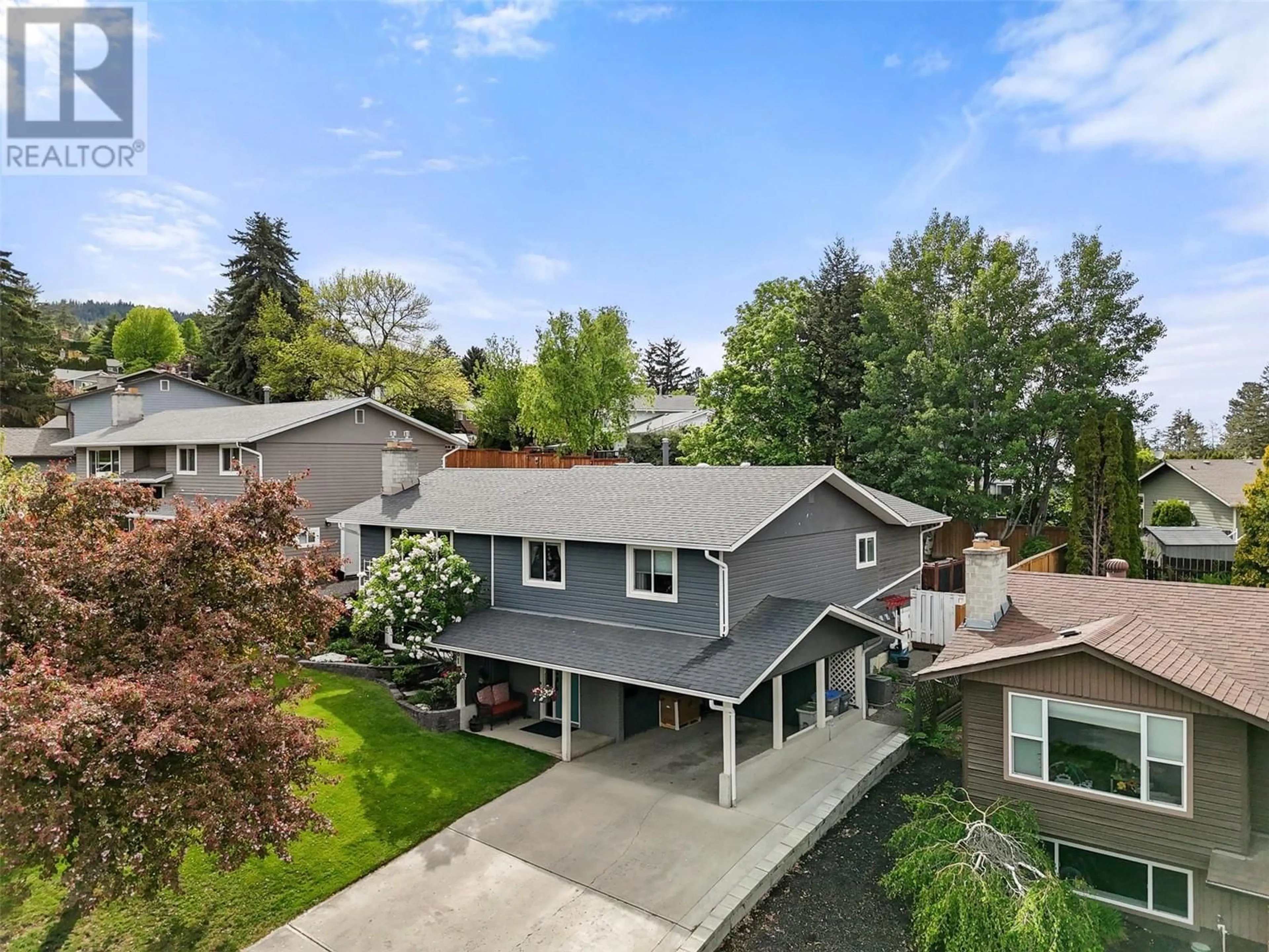 A pic from outside/outdoor area/front of a property/back of a property/a pic from drone, unknown for 818 HECTOR DRIVE, Kamloops British Columbia V1S1B7