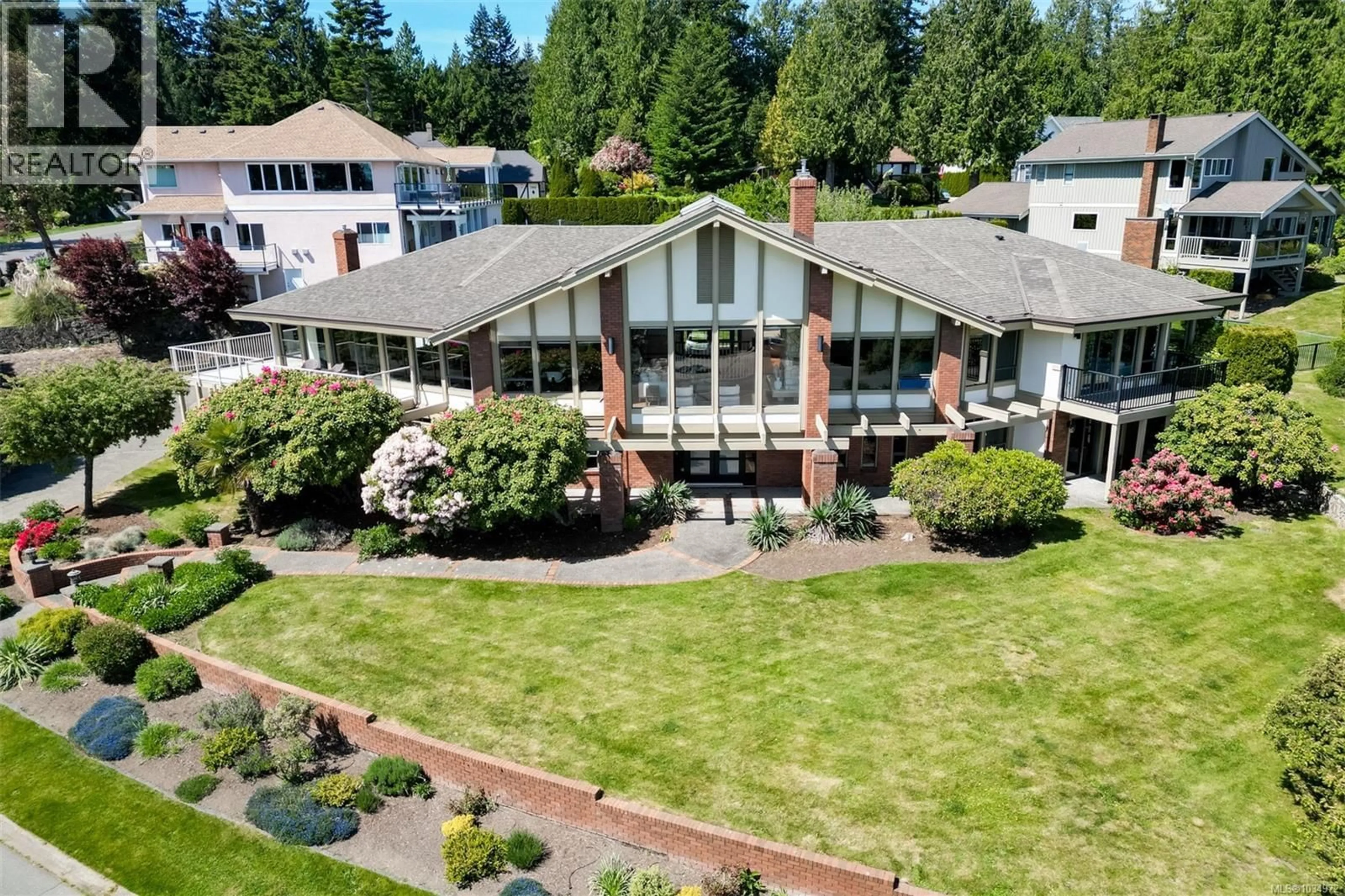 A pic from outside/outdoor area/front of a property/back of a property/a pic from drone, unknown for 8798 FOREST PARK DRIVE, North Saanich British Columbia V8L5A8