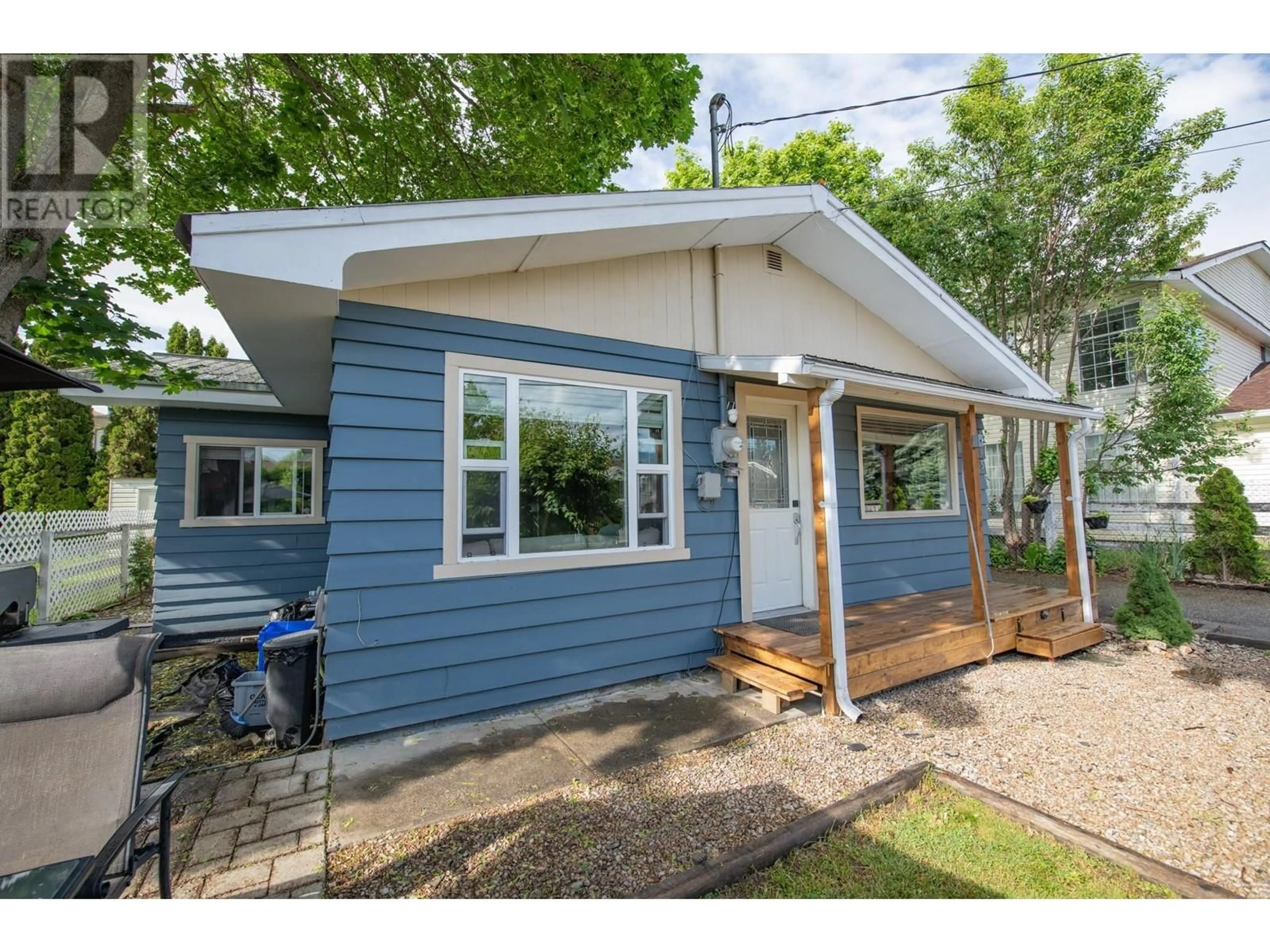 Home with vinyl exterior material, street for 405 BAIRD AVENUE, Enderby British Columbia V0E1V2