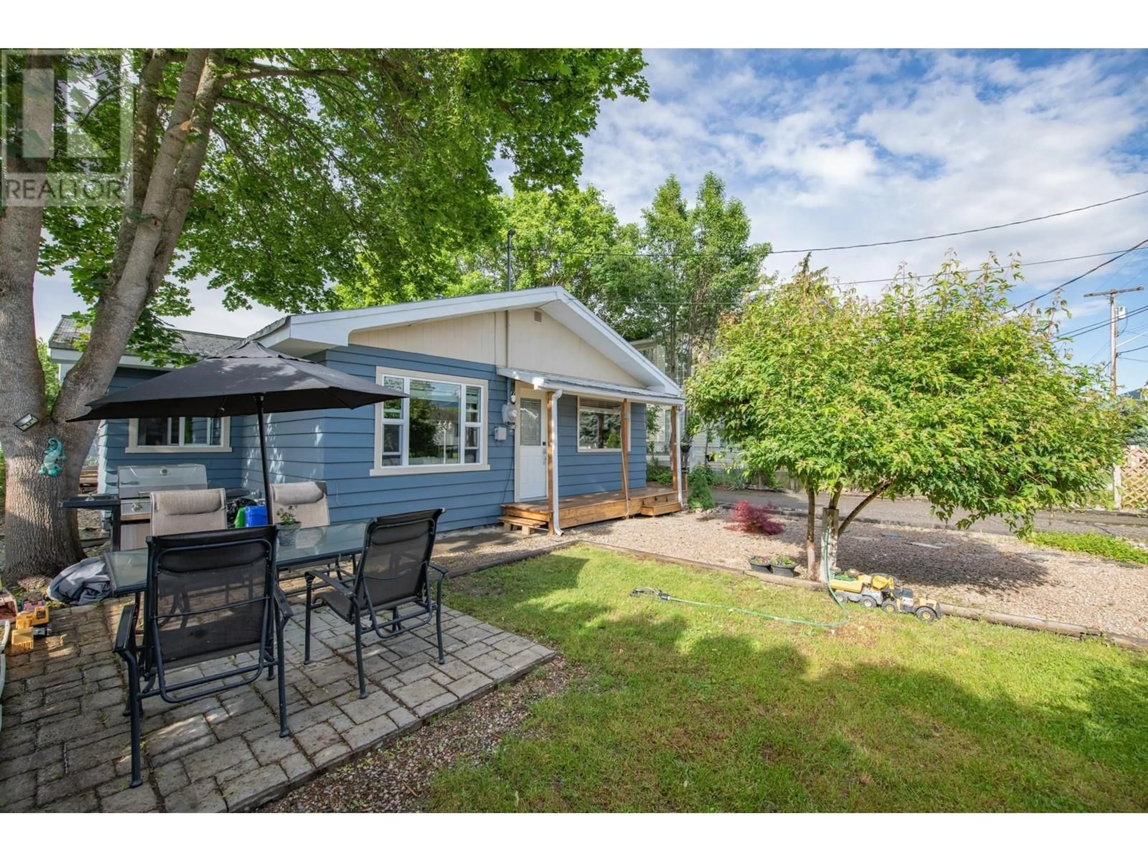 A pic from outside/outdoor area/front of a property/back of a property/a pic from drone, street for 405 BAIRD AVENUE, Enderby British Columbia V0E1V2