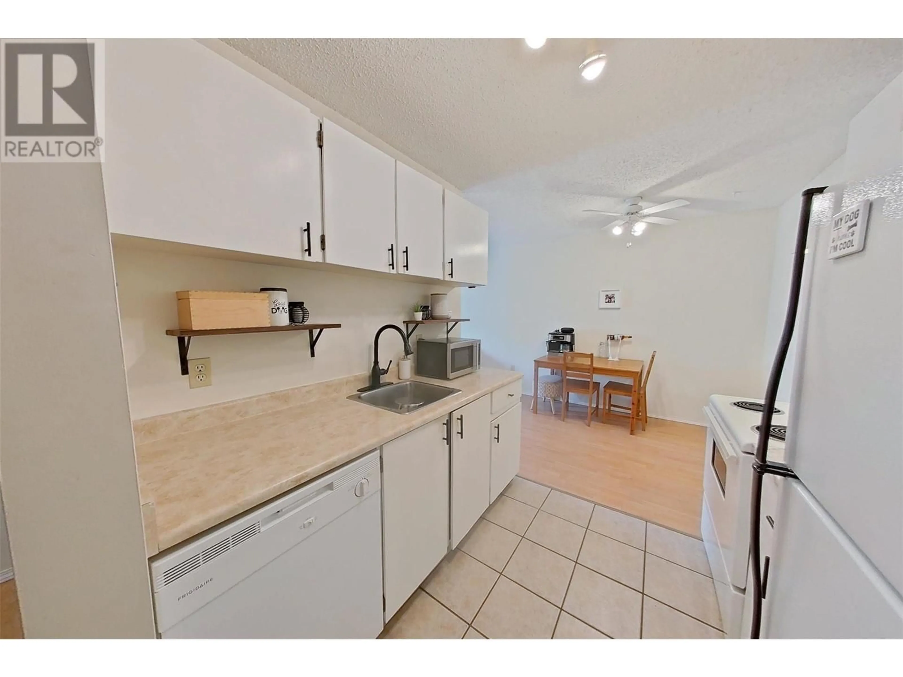 Standard kitchen, ceramic/tile floor for 309 - 2321 12TH  N STREET, Cranbrook British Columbia V1C5T5